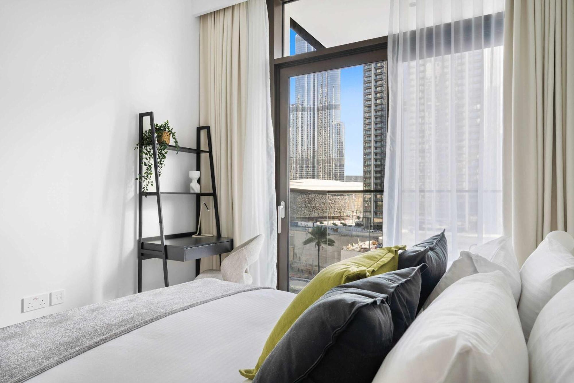 Silkhaus Burj Khalifa View 1bdr In Burj Crown Apartment Dubai