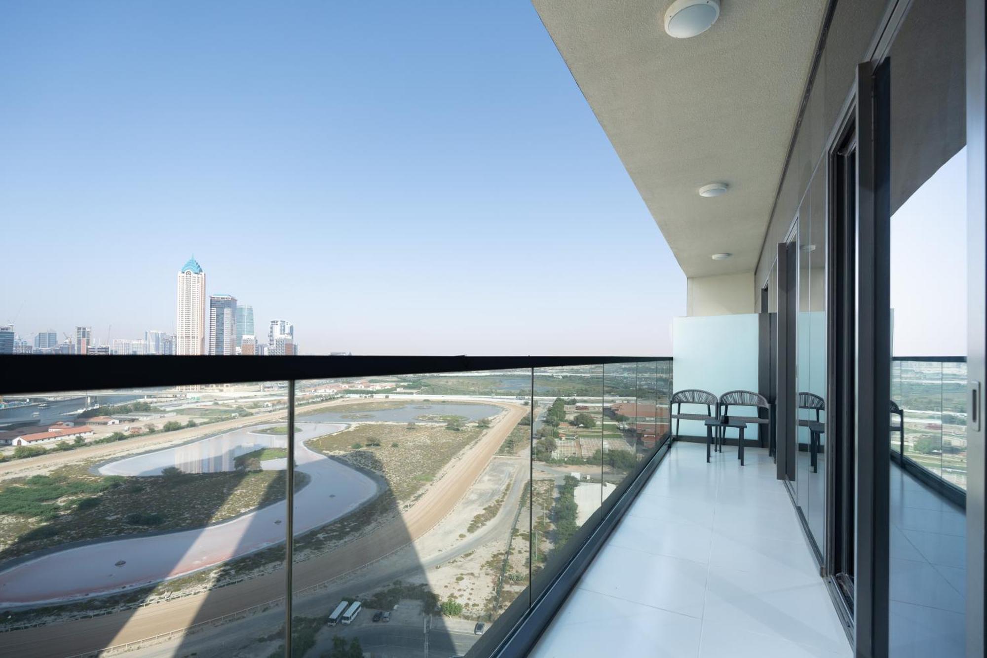 Keyrock Living - Premium 2br Retreat With Breathtaking Views *