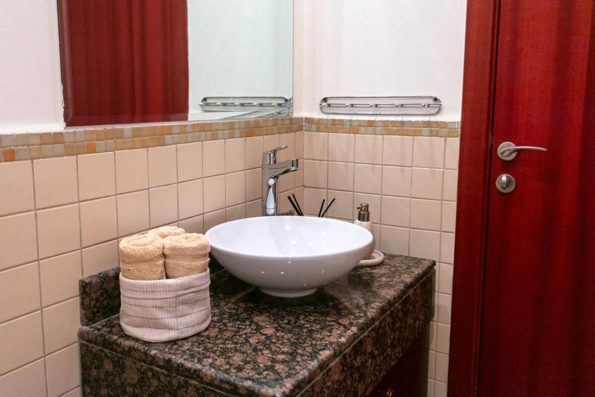 Stylish Jbr Apartment, Steps From The Dubai