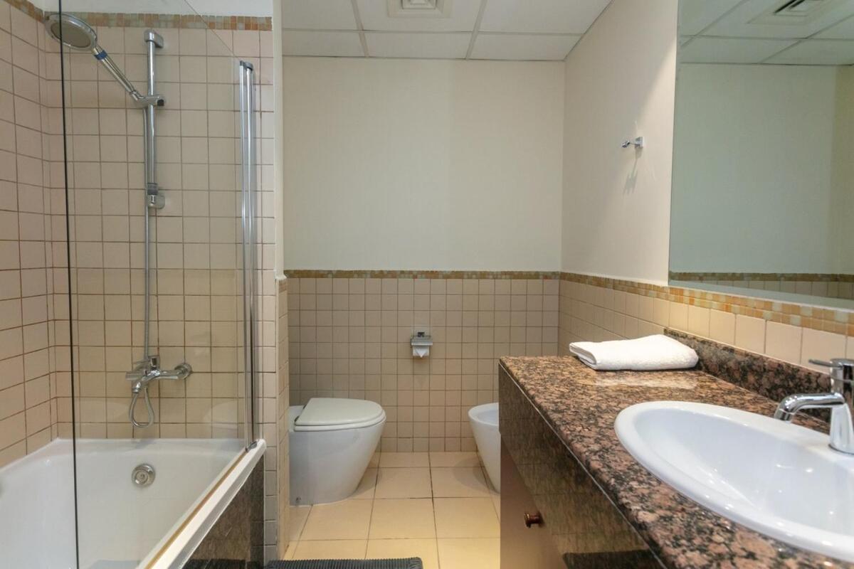 Stylish Jbr Apartment, Steps From The Apartment Dubai