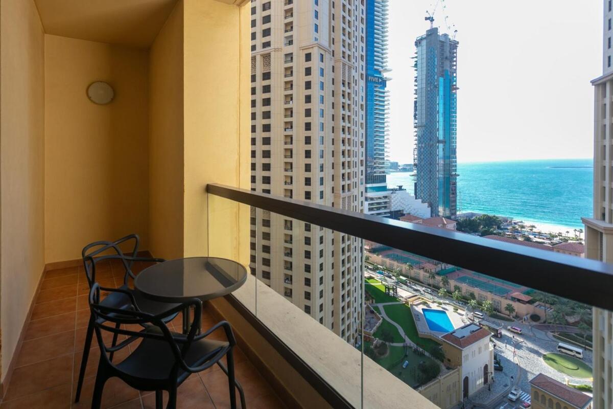 Stylish Jbr Apartment, Steps From The Apartment