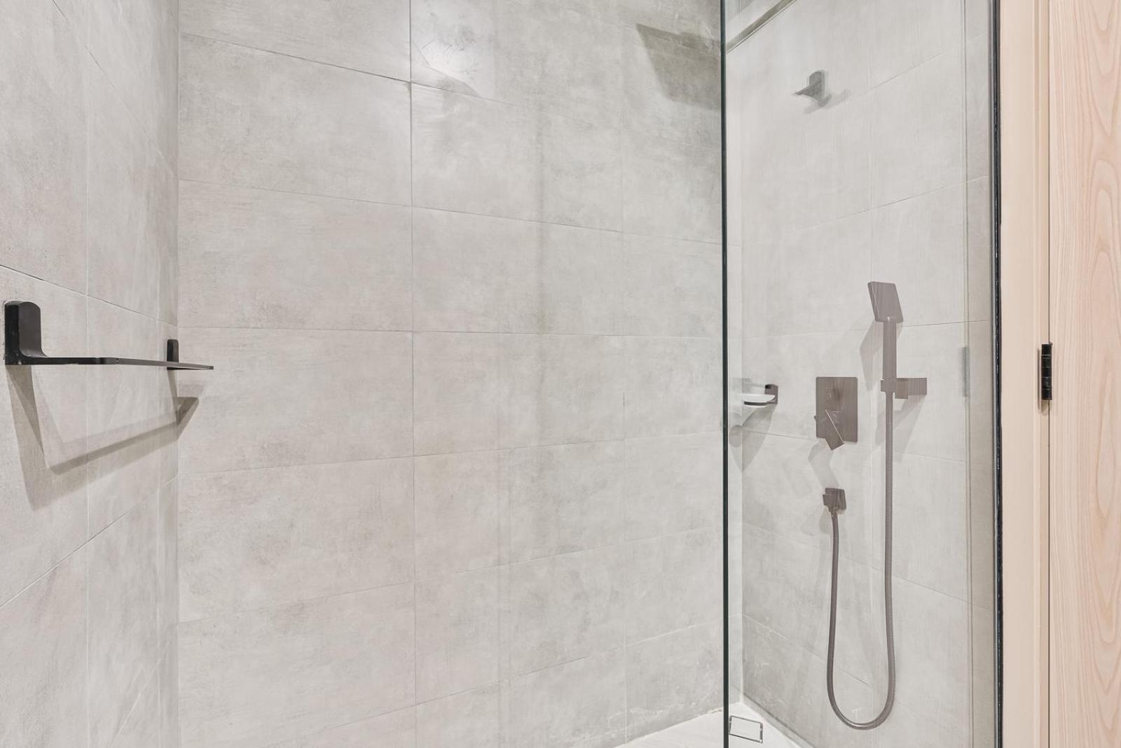 Stylish With Pool, Bbq Area & Playground Apartment *