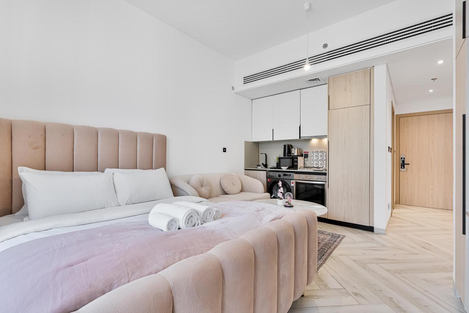 Stylish With Pool, Bbq Area & Playground * Dubai