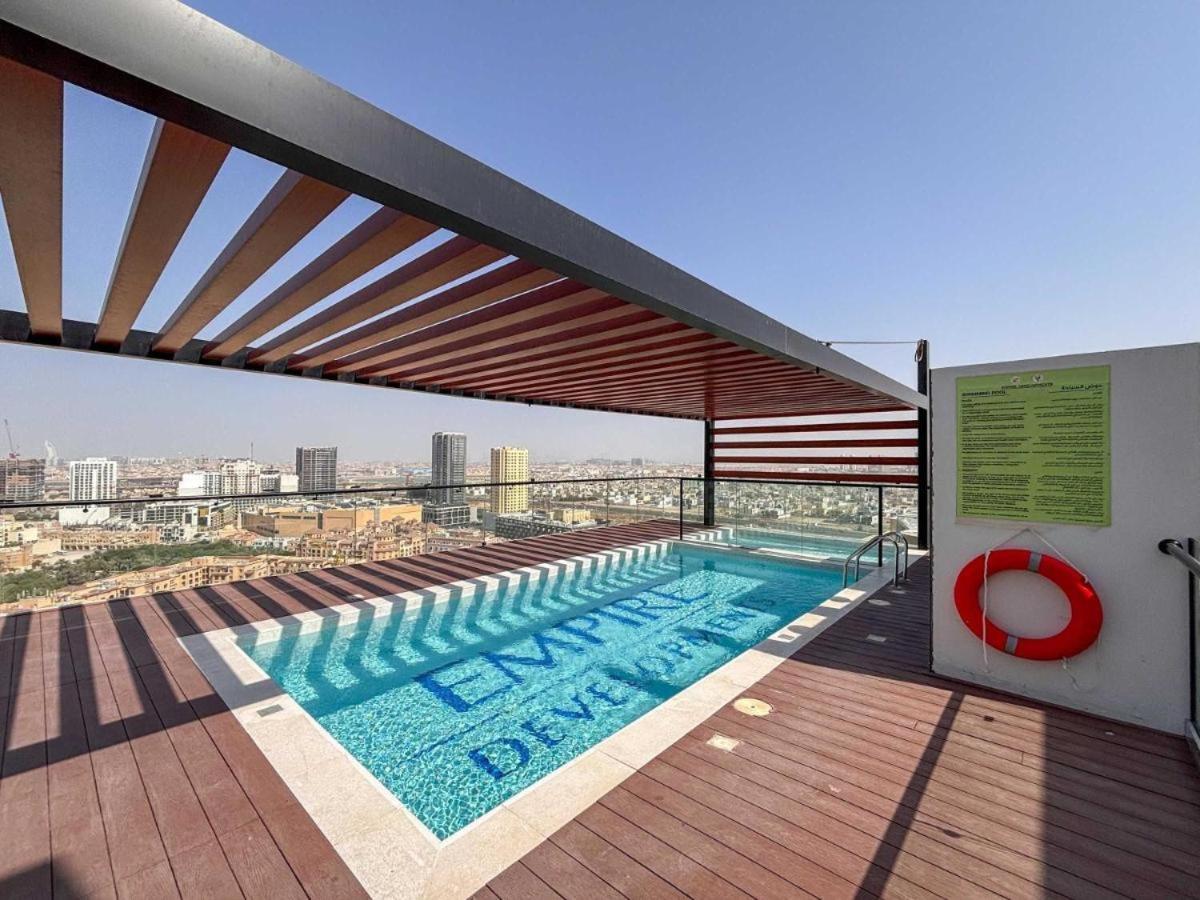Apartment Stylish With Pool, Bbq Area & Playground