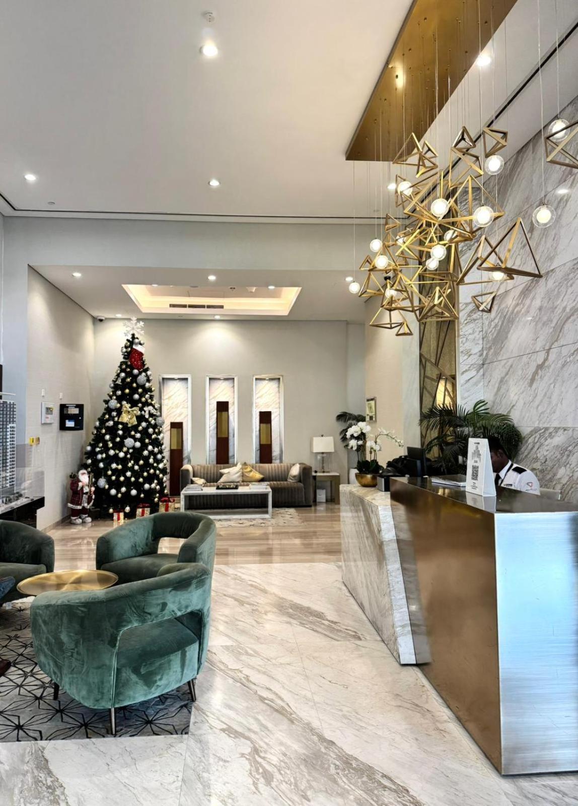 Apartamento Chic 1-bedroom Retreat With Stunning Canal View Near Burj Khalifa & Business Bay Dubai