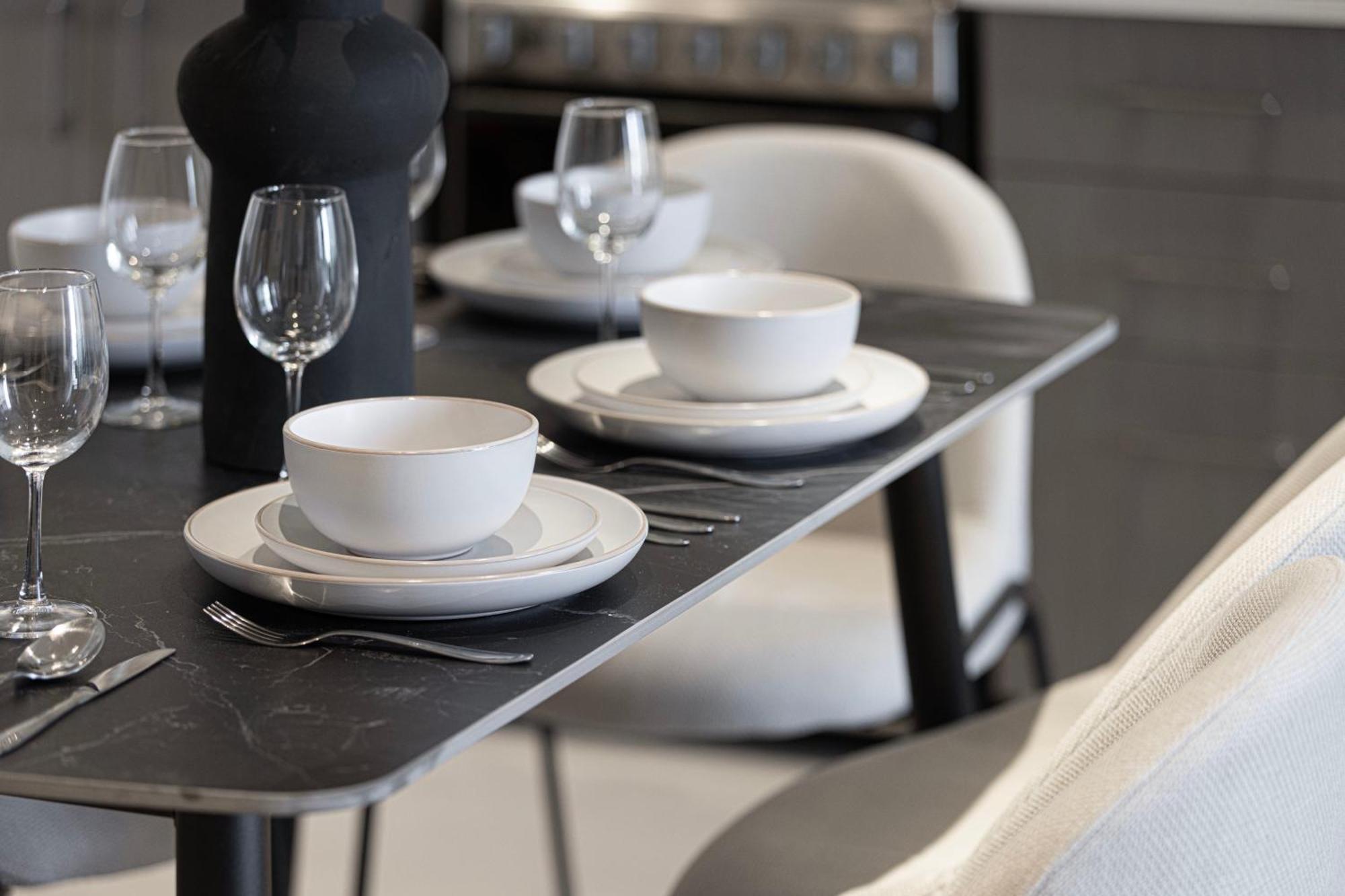 Apartment Luxe - 2br - Sea & View - 5 Min To Mall *