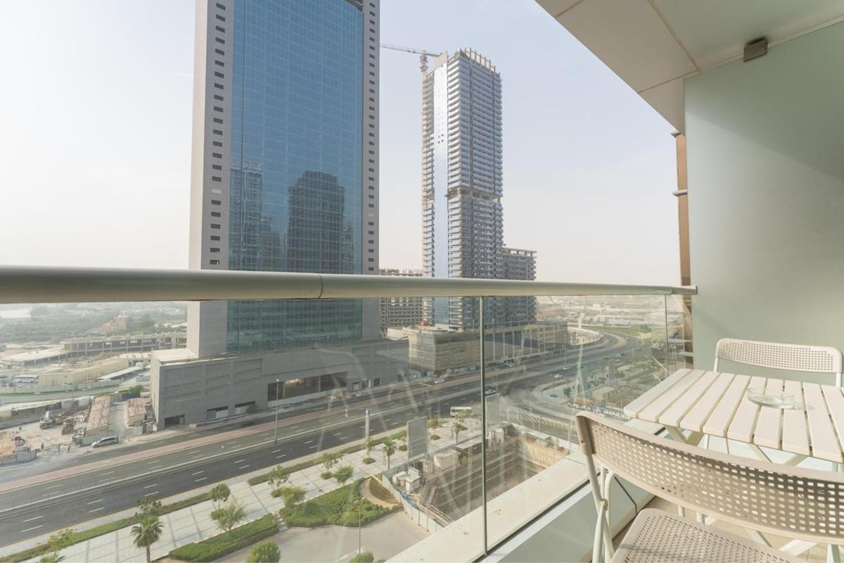 Havn - In Goldcrest Views, Jlt Apartment