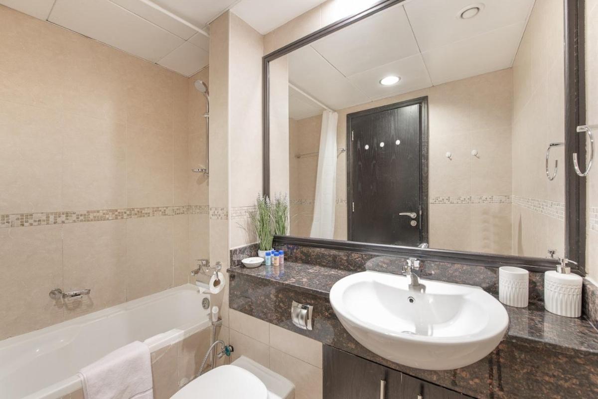 Havn - In Goldcrest Views, Jlt Apartment *