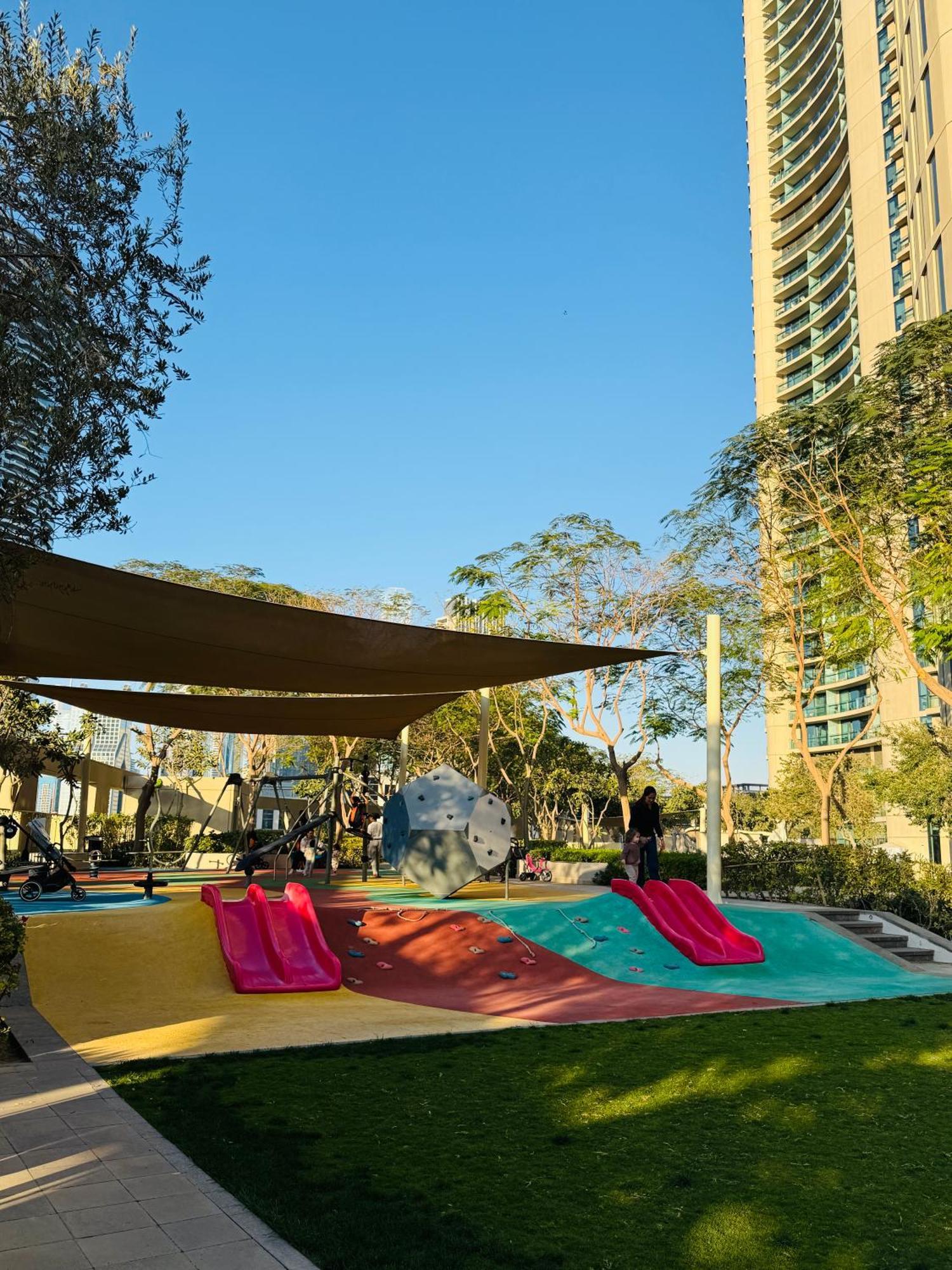 Daire Nivis Find-burj Vista-direct Access To Mall