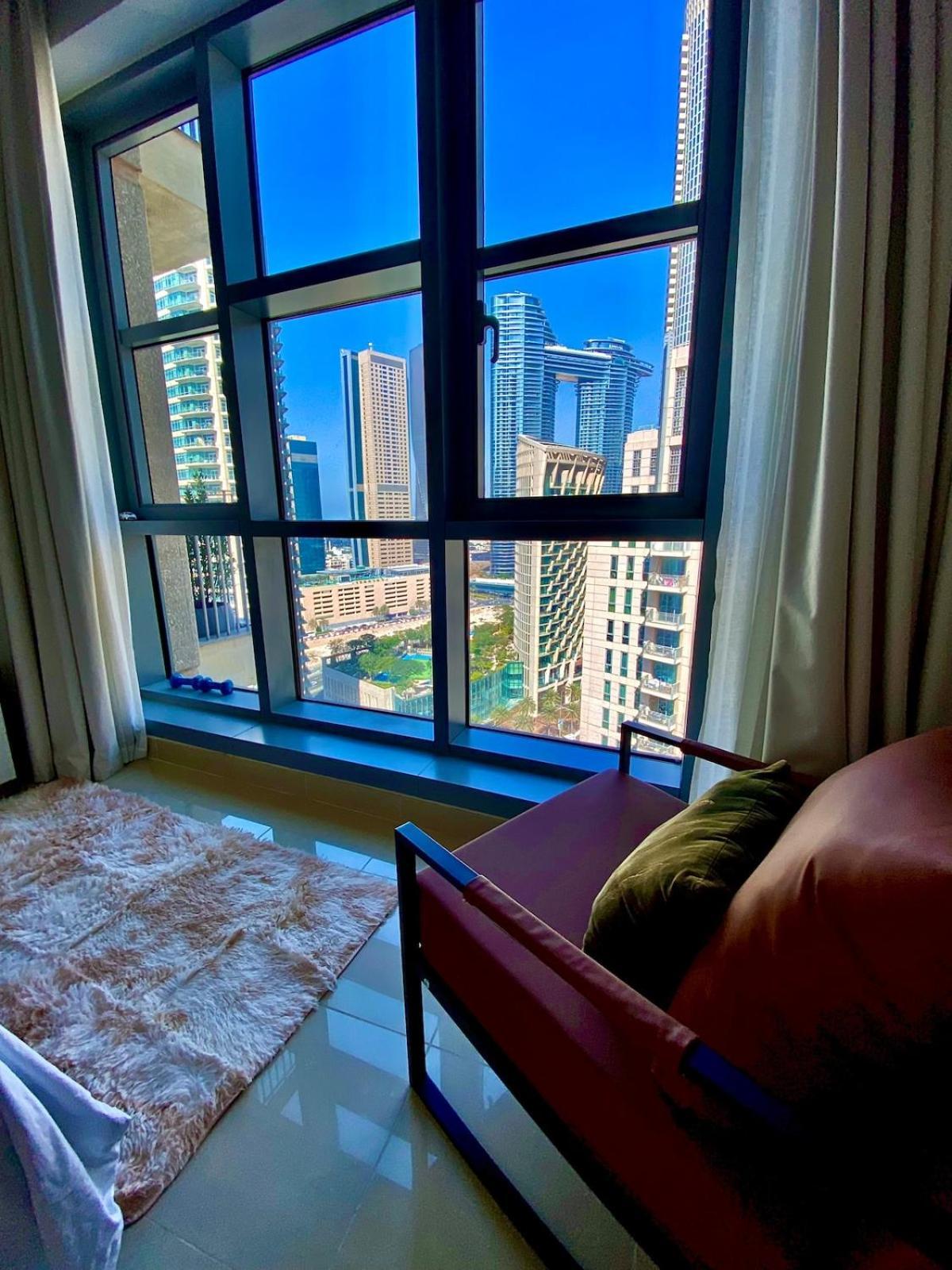 Pansiyon Exceptional Master - Near And Overlooking Burj Khalifa - Host Has Access To Living Space *