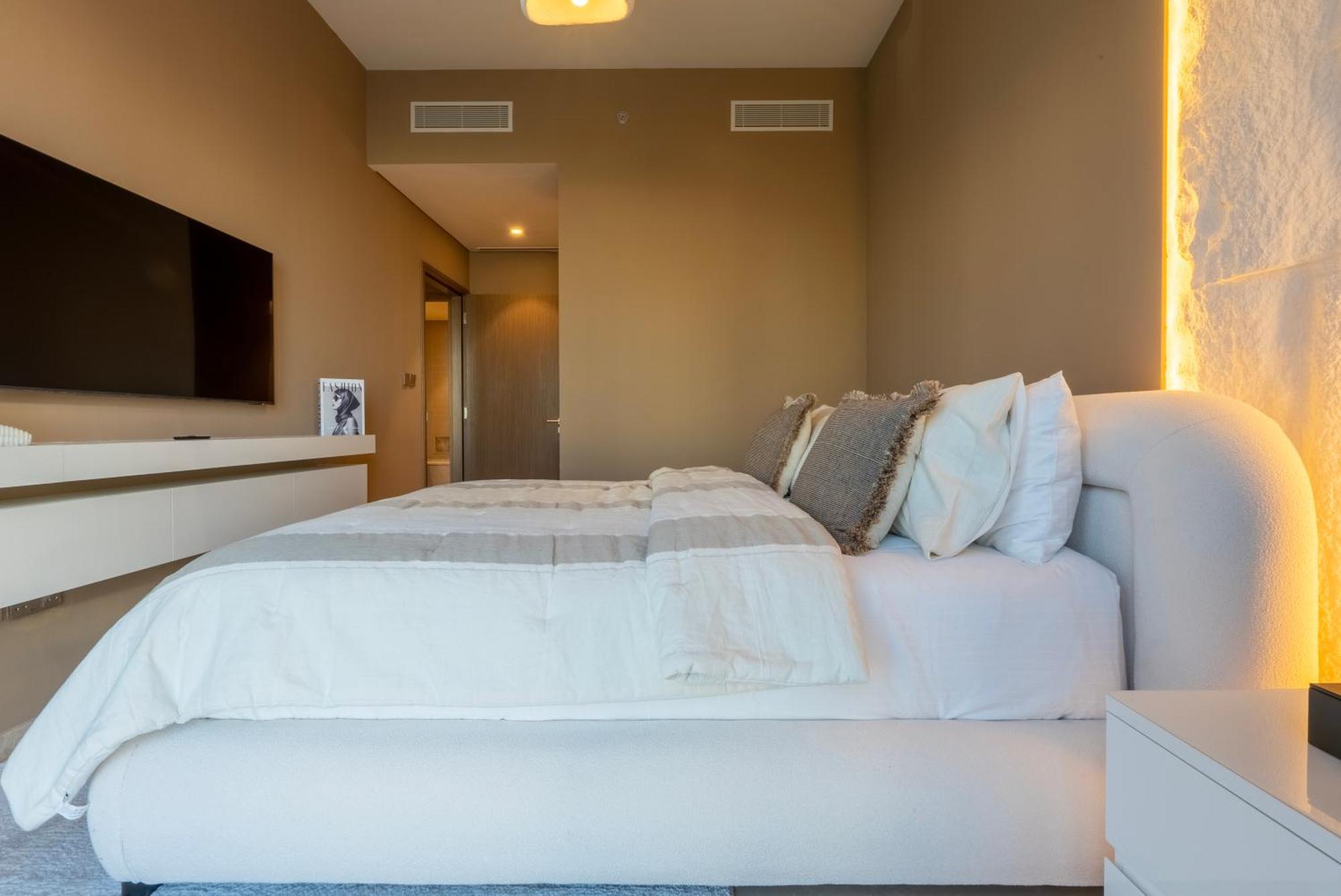 Downtown Luxury - Stunning Burj Khalifa & Fountain Views - 5 Minutes Walk To Mall Apartment *
