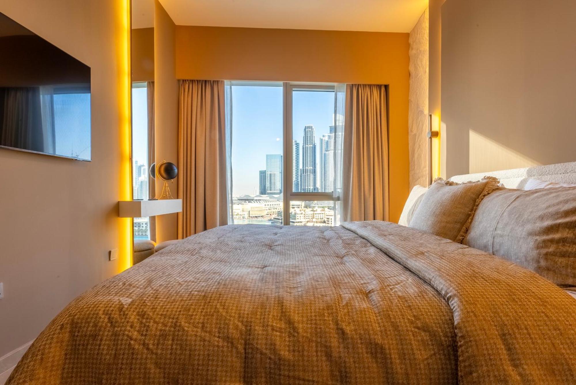 Apartment Downtown Luxury - Stunning Burj Khalifa & Fountain Views - 5 Minutes Walk To Mall