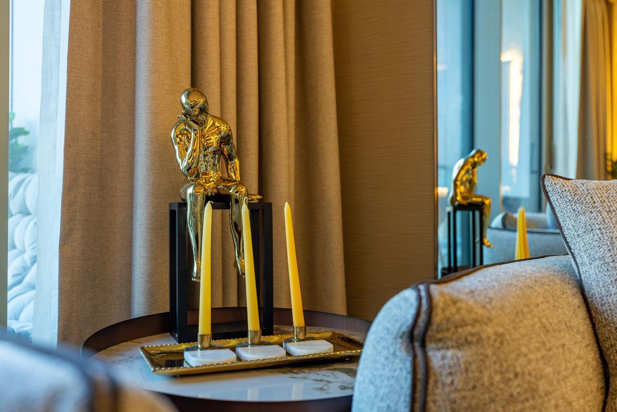 Apartment Downtown Luxury - Stunning Burj Khalifa & Fountain Views - 5 Minutes Walk To Mall