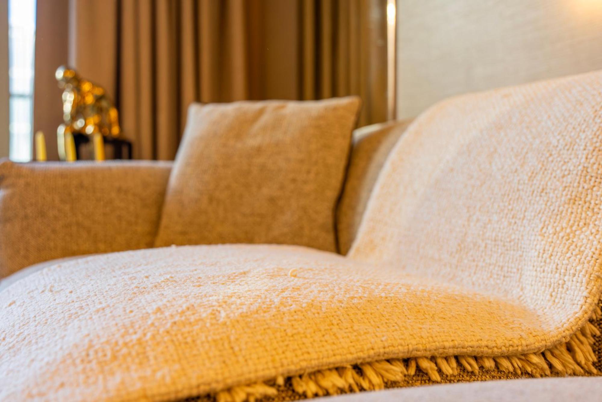 Apartment Downtown Luxury - Stunning Burj Khalifa & Fountain Views - 5 Minutes Walk To Mall Dubai