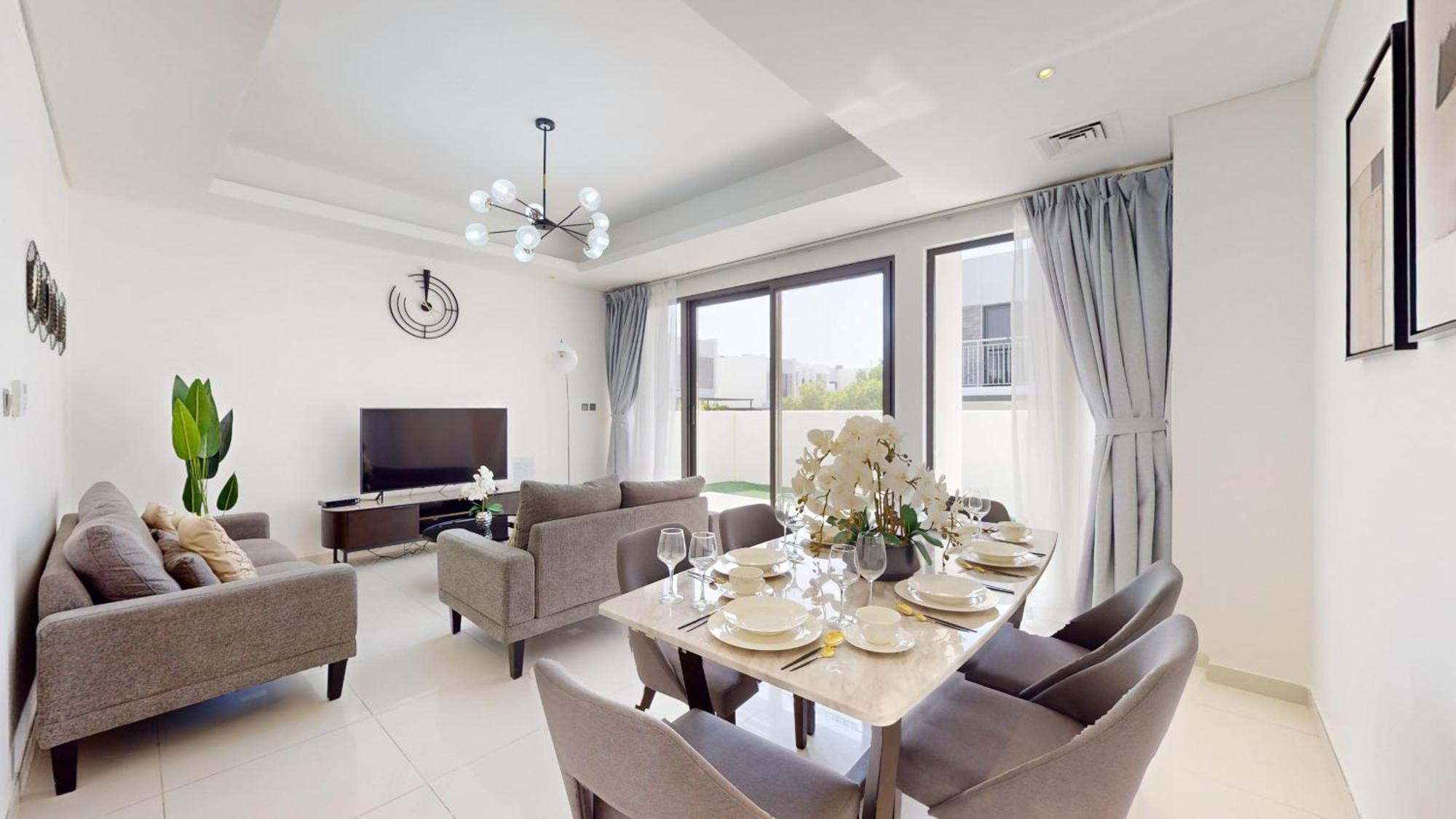 Villa With 3 Bedrooms In Madinat Hind 4 - Damac Hills - Dubai