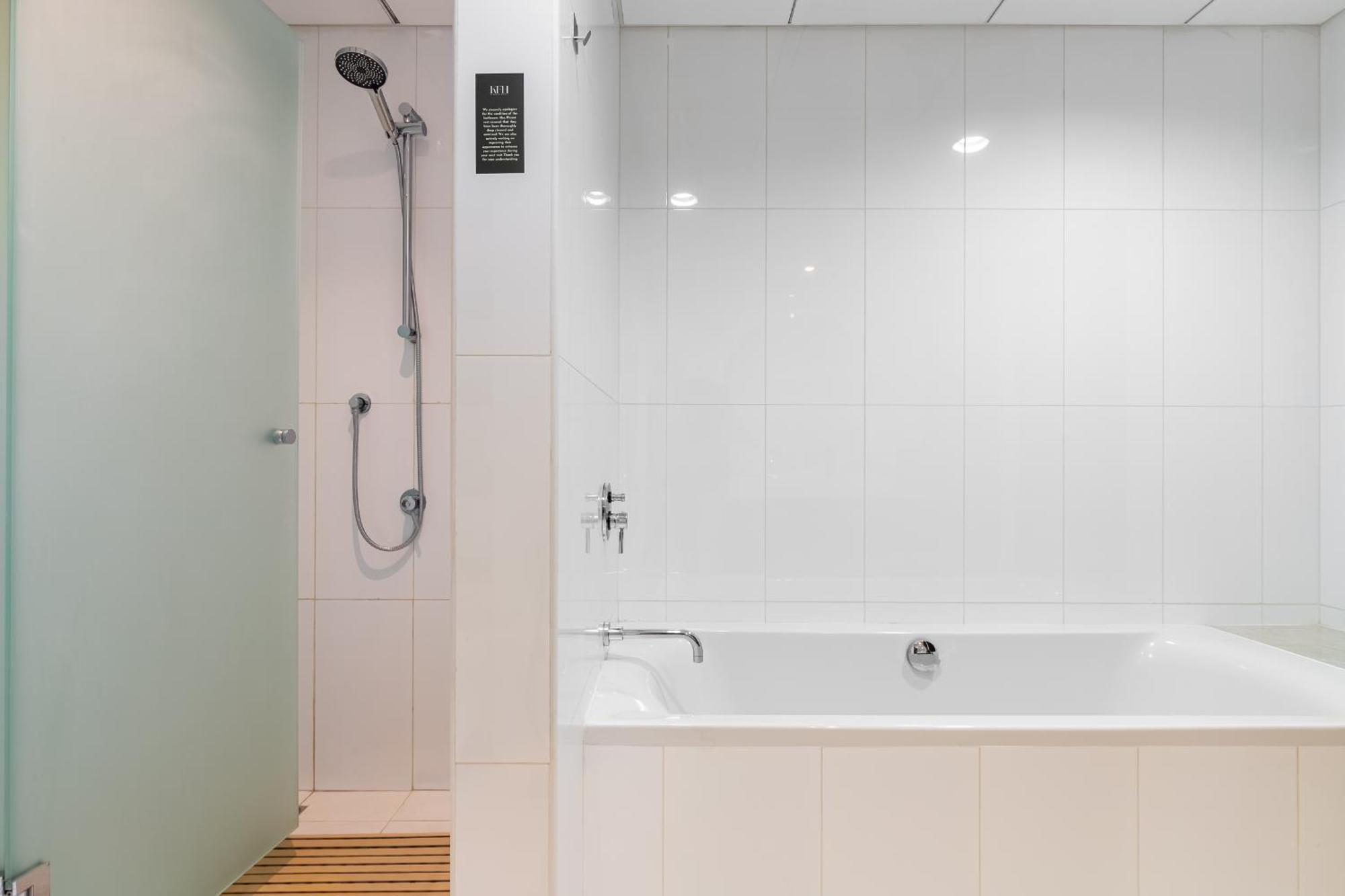 Kinfolk Homes - No 1 Family Stay, Partial Burj Khalifa Fountain View Apartment