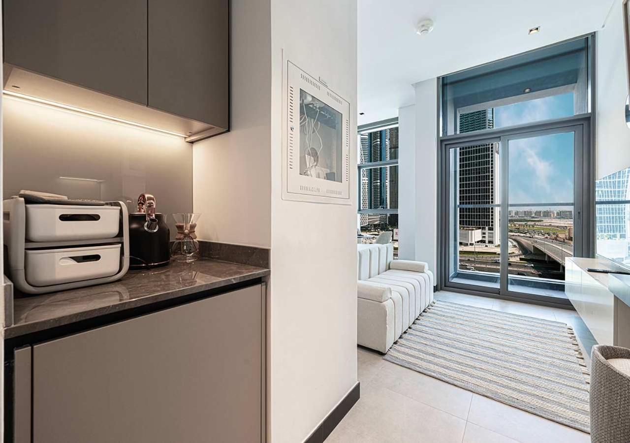 Apartment Chic With Amenities