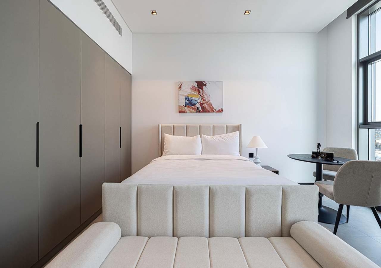 Chic With Amenities Apartment *