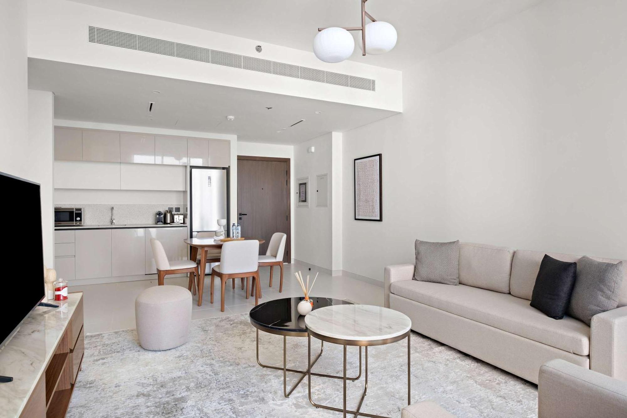 Silkhaus Waterfront 1br In Marina Vista Tower * Dubai