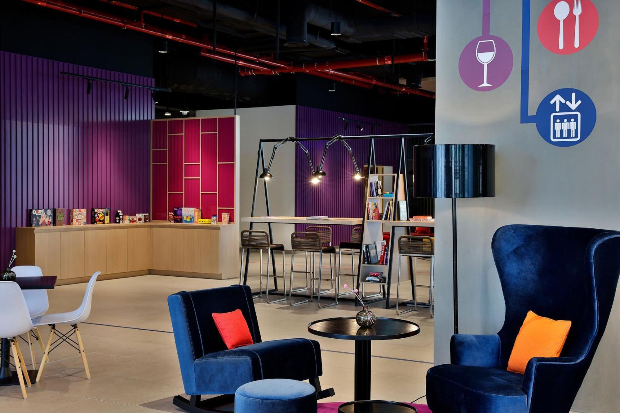 Aloft Airport