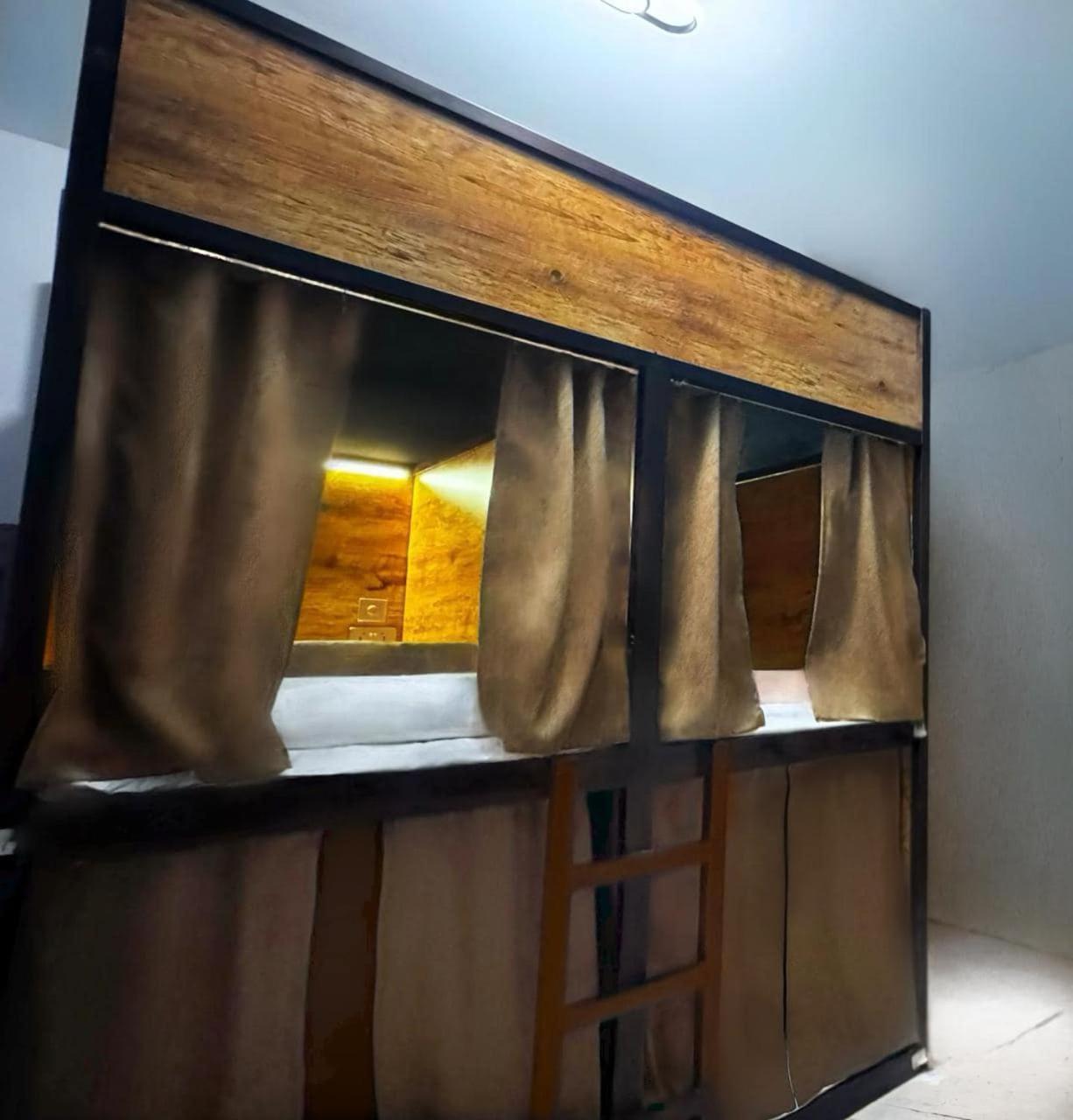 Homestay Cozy Capsule Dubai