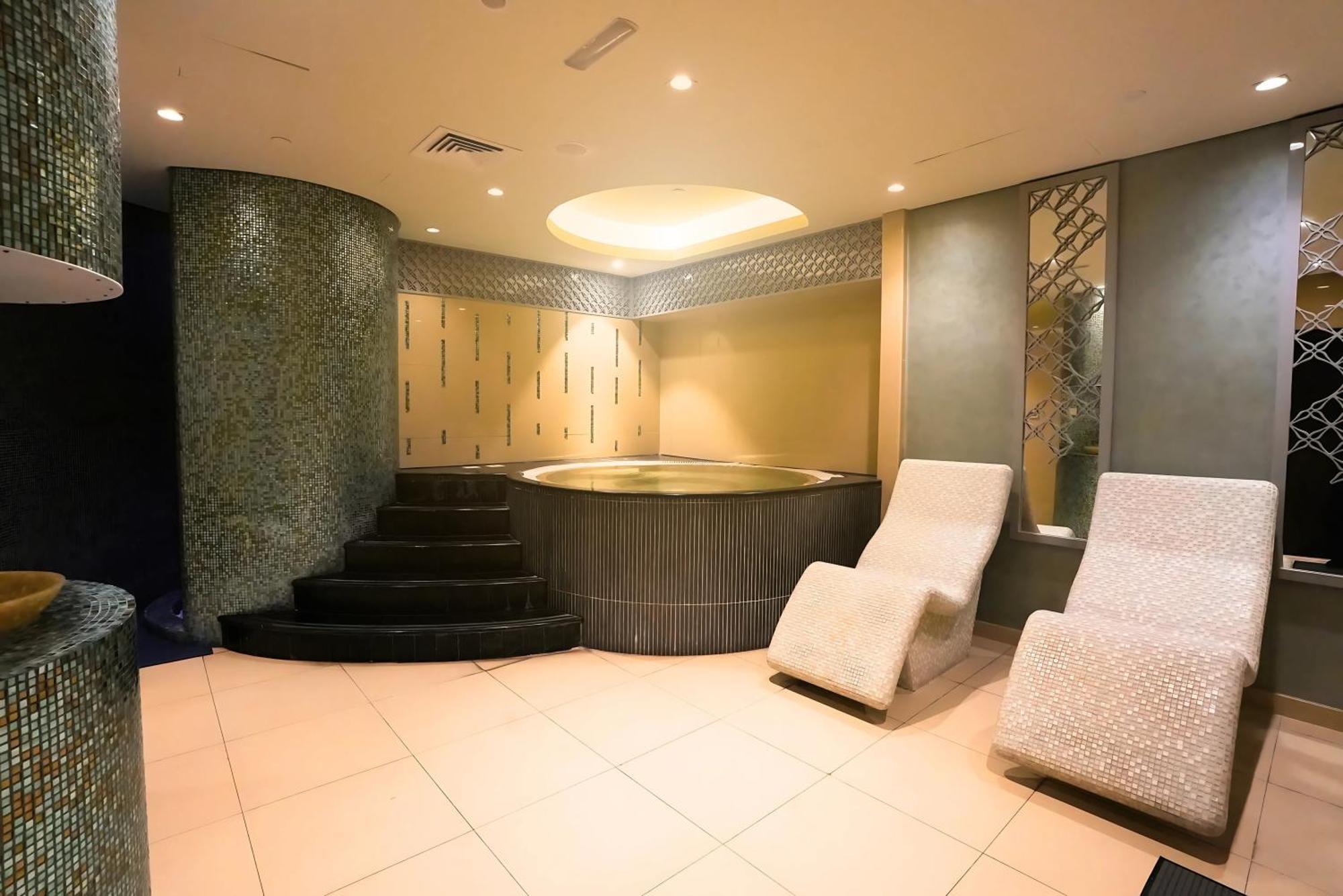 Luxury 3br Burj Khalifa View In Downtown