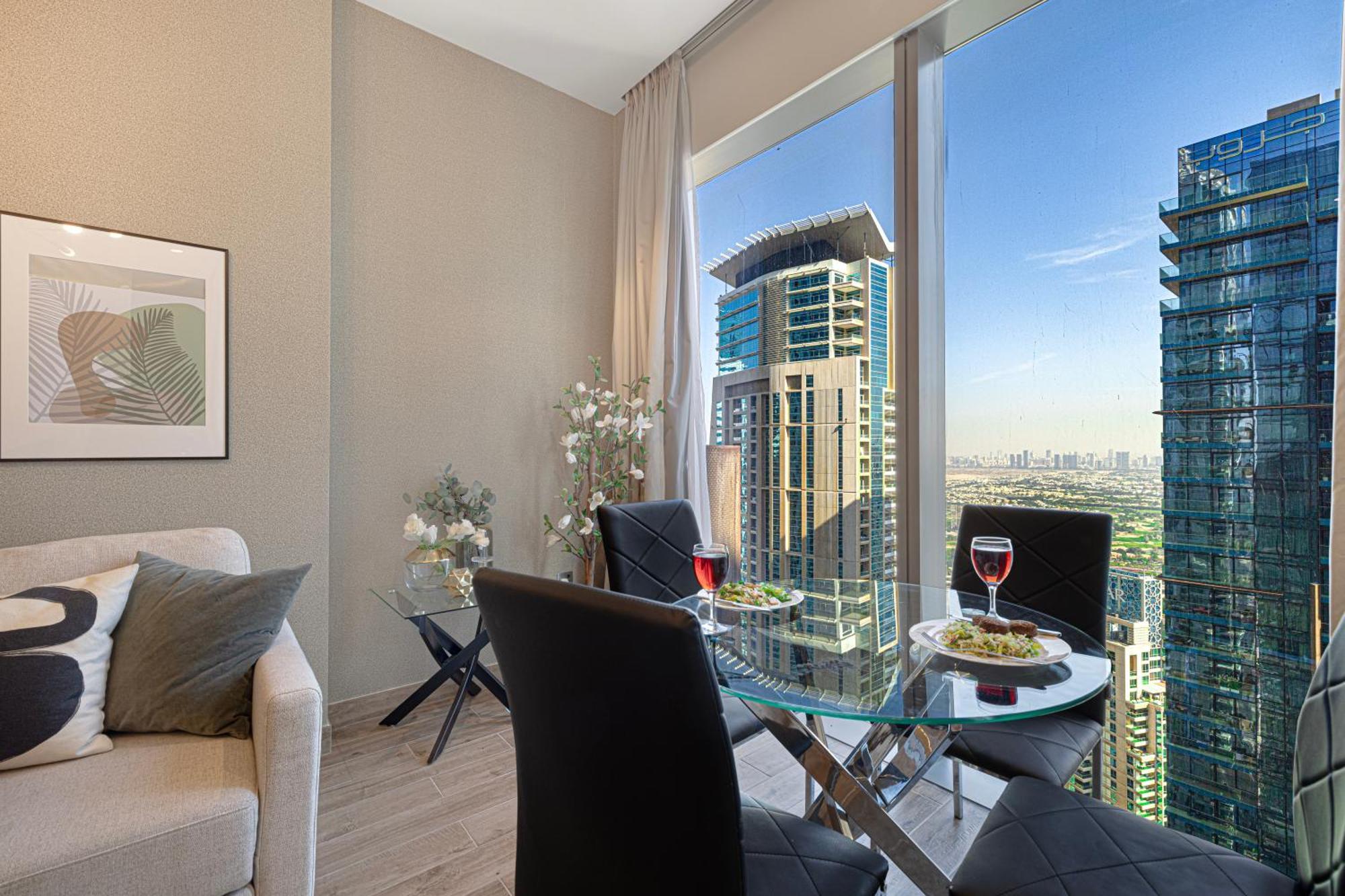 Livin' Holidays - Luxury In Marina Daire
