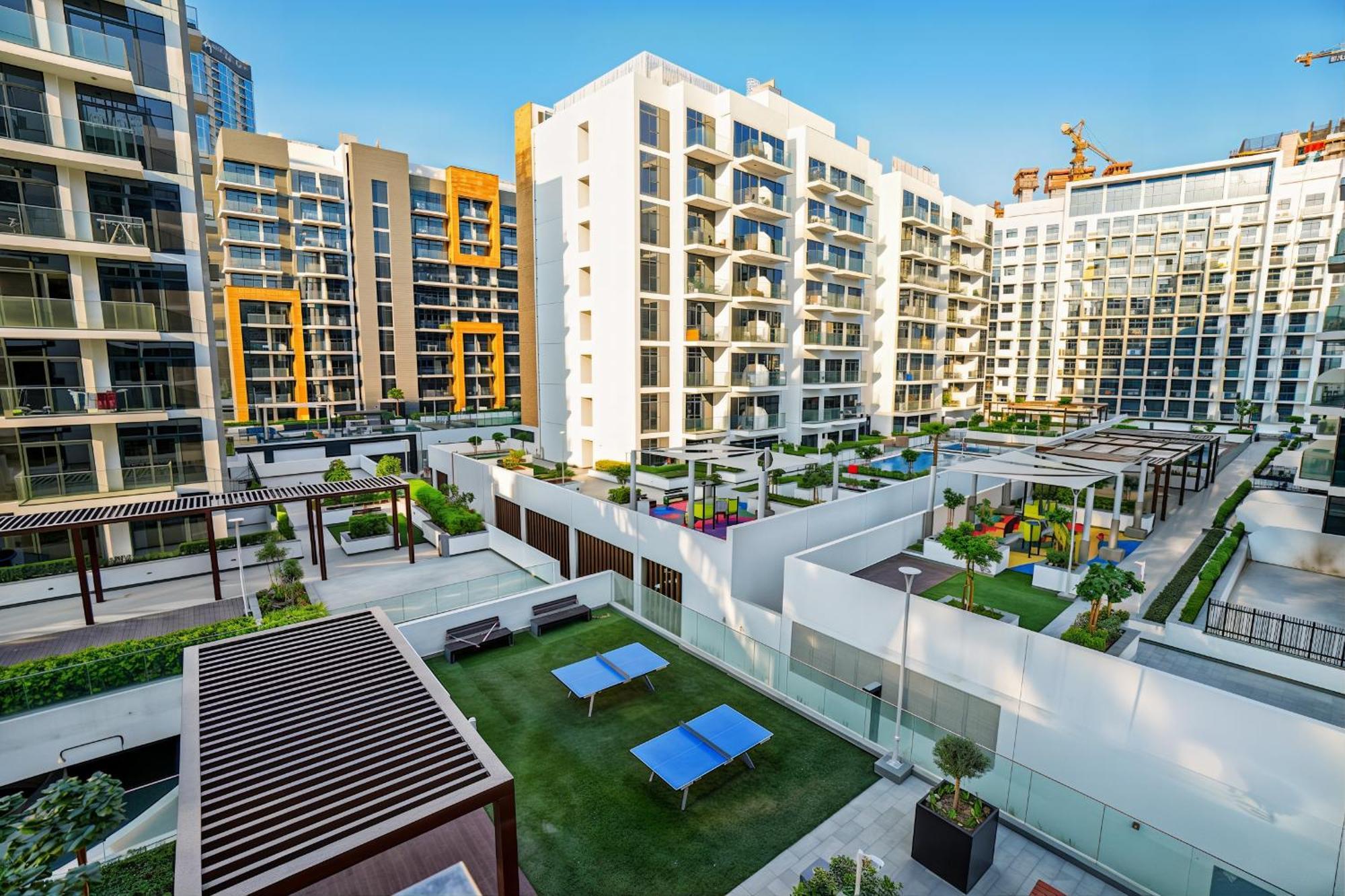 12 Mins To Burj Khalifa Mall Pool Access Apartment Dubai