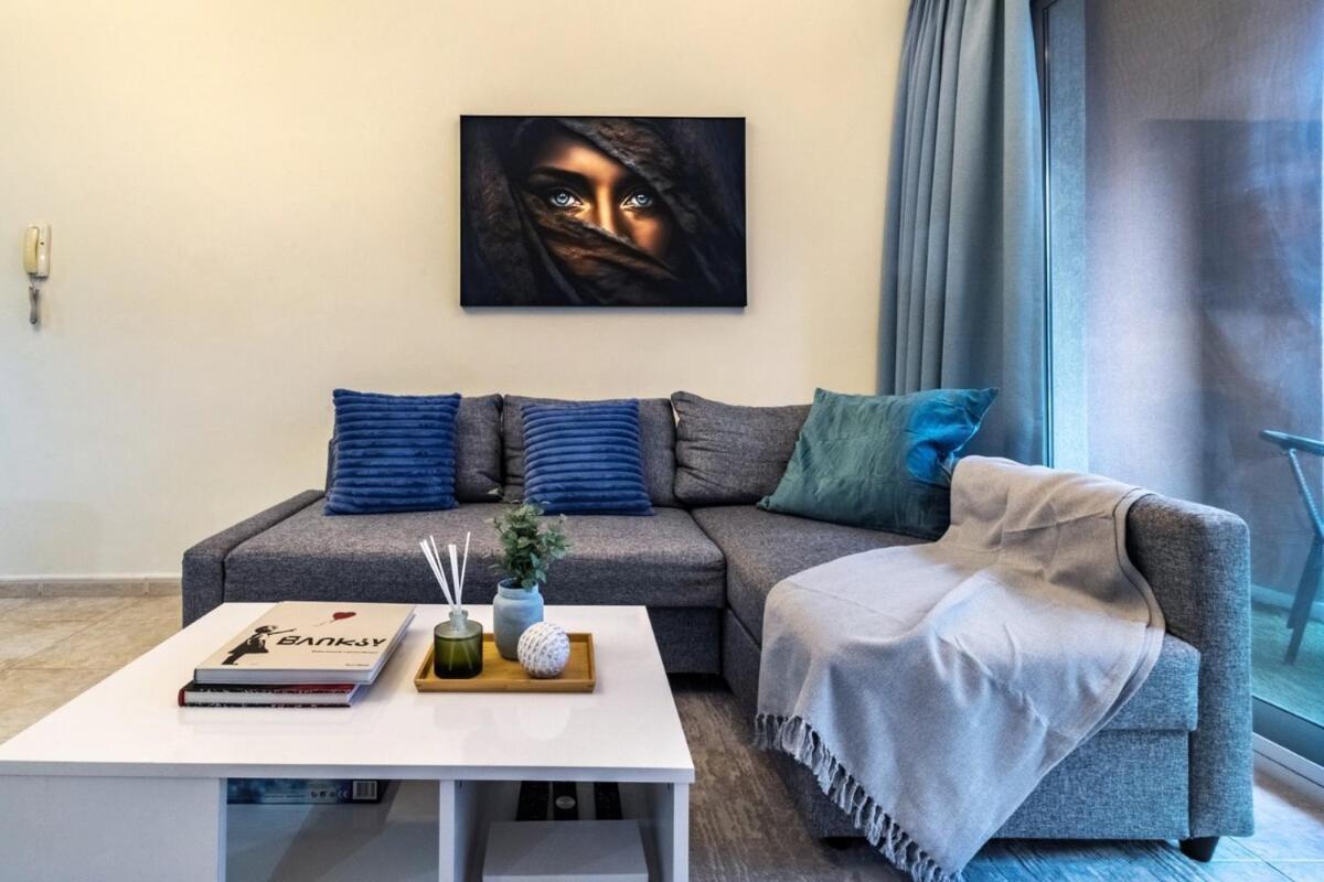 Spacious 1-br Opposite Mall With Huge Pool & Gym *