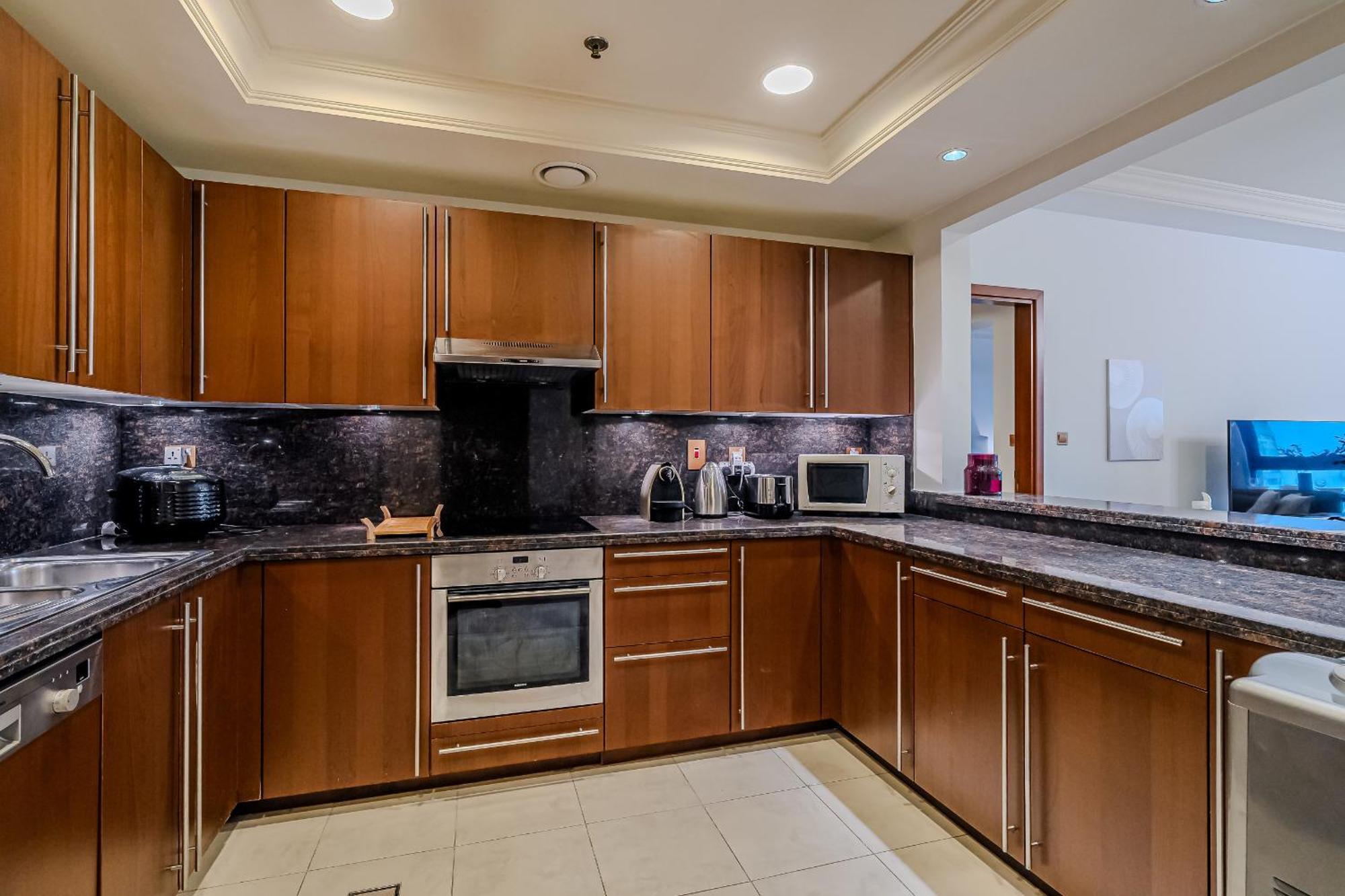 Apartment Stylish 2 Bedroom With Maid I Fairmont South I Palm Jumeirah *