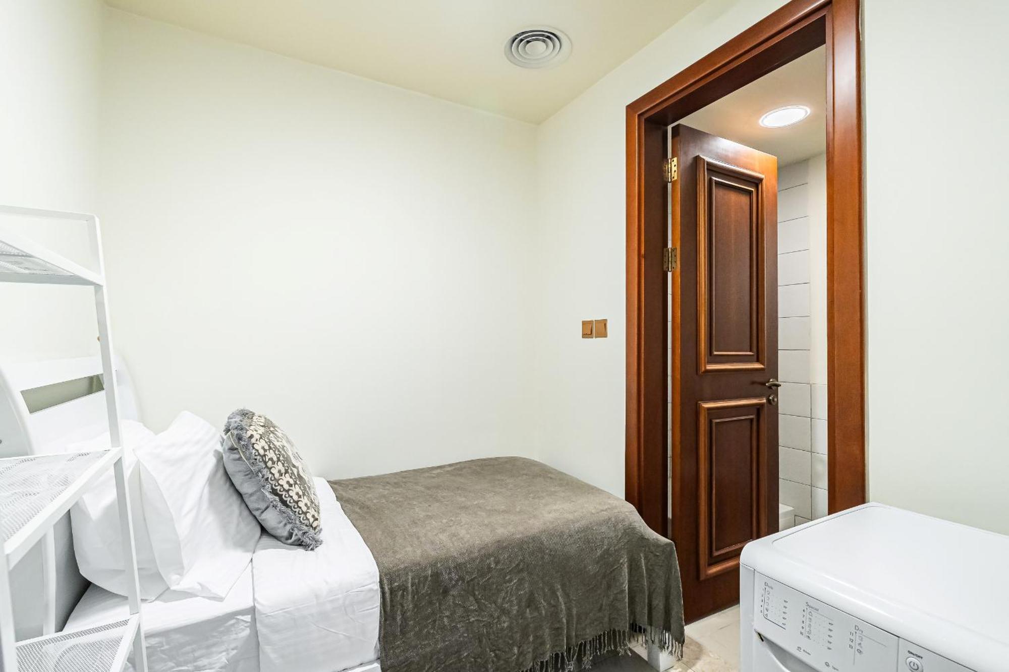 Stylish 2 Bedroom With Maid I Fairmont South I Palm Jumeirah Apartment