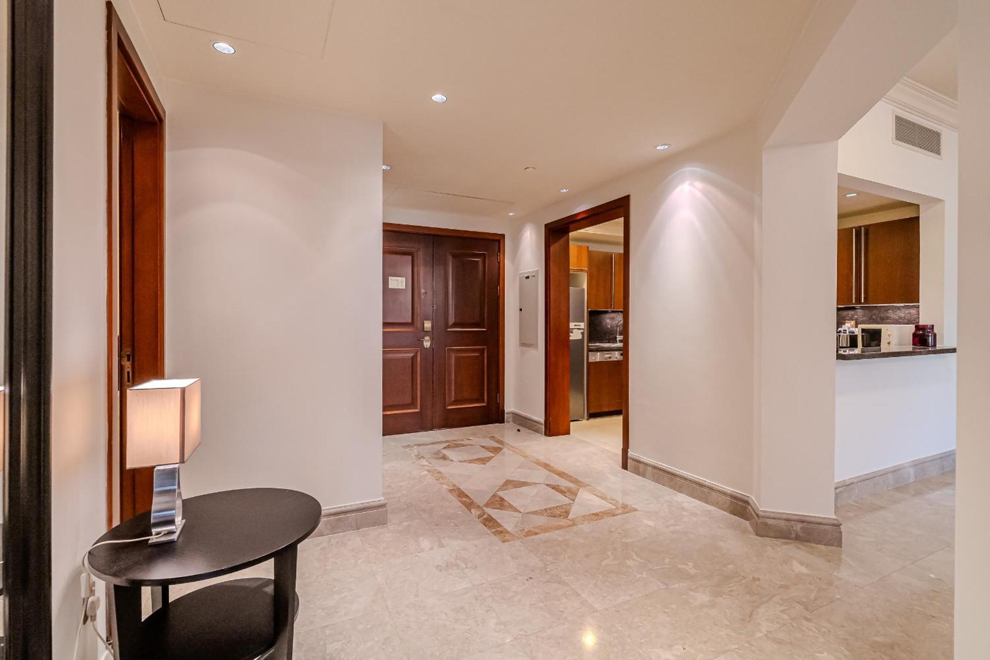 Stylish 2 Bedroom With Maid I Fairmont South I Palm Jumeirah Apartment *