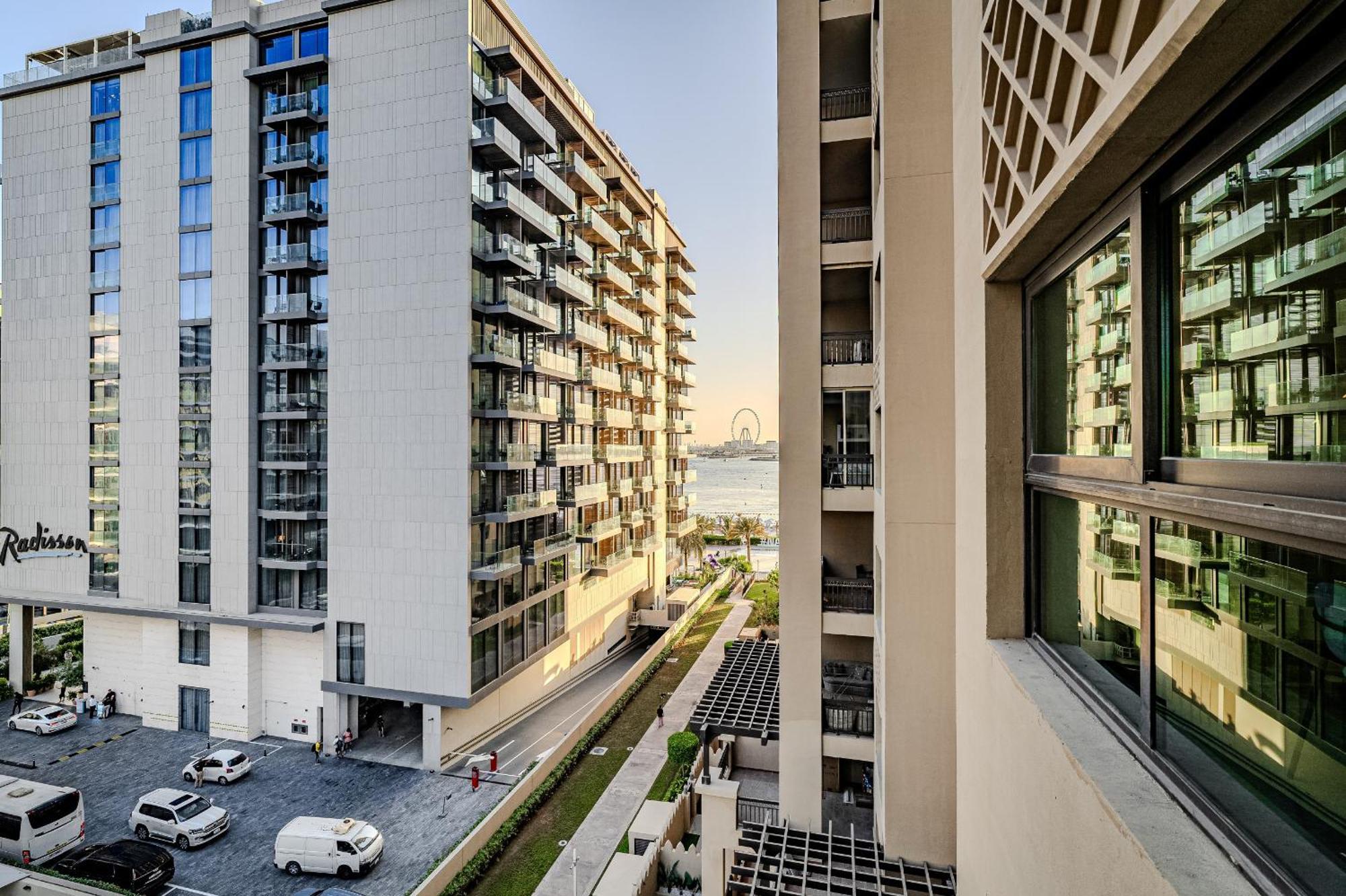 Stylish 2 Bedroom With Maid I Fairmont South I Palm Jumeirah Dubai