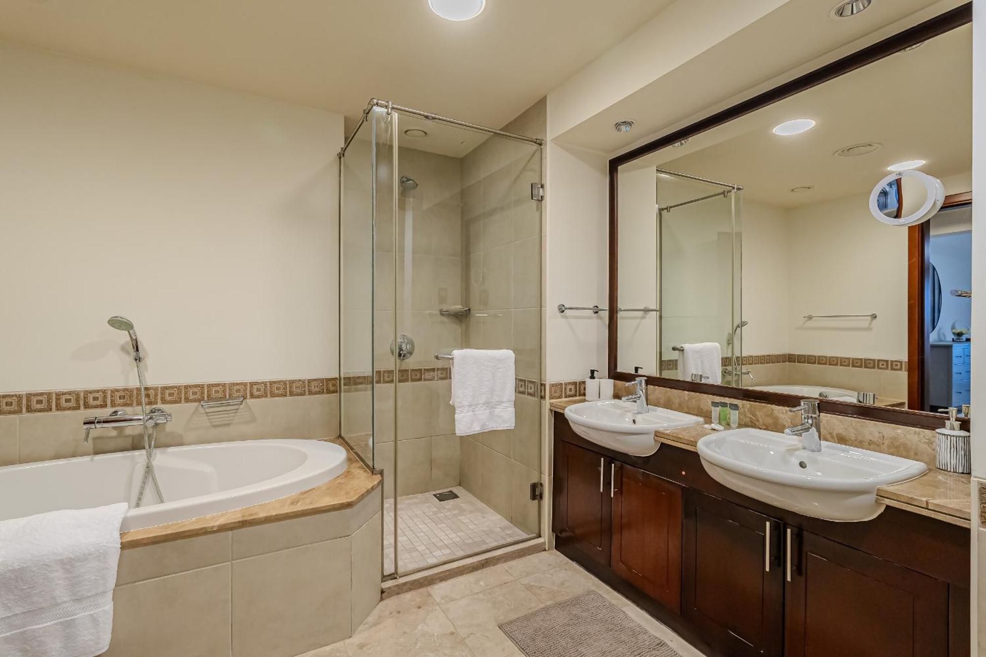 Stylish 2 Bedroom With Maid I Fairmont South I Palm Jumeirah Dubai