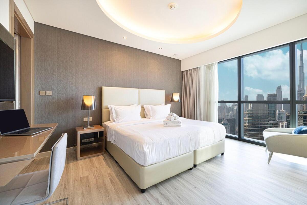 Burj Khalifa View - Amazing Oasis Pool - 1400 Sqft *