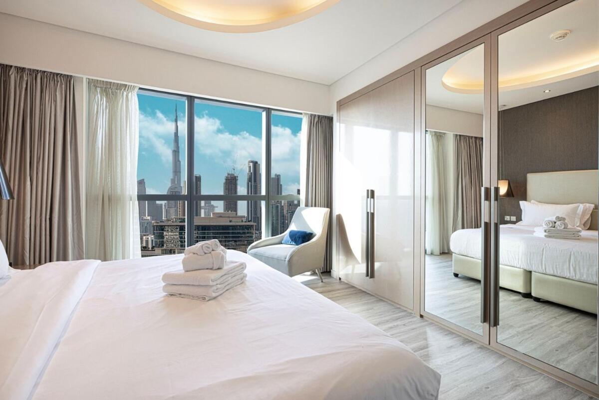 Burj Khalifa View - Amazing Oasis Pool - 1400 Sqft *
