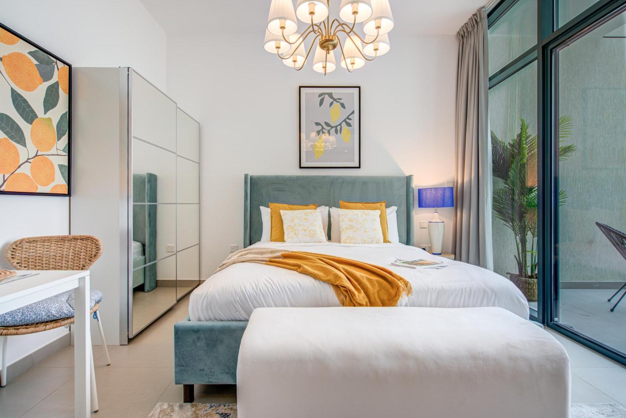 Trophy Stays-ritzy Retreat In Hills Apartment