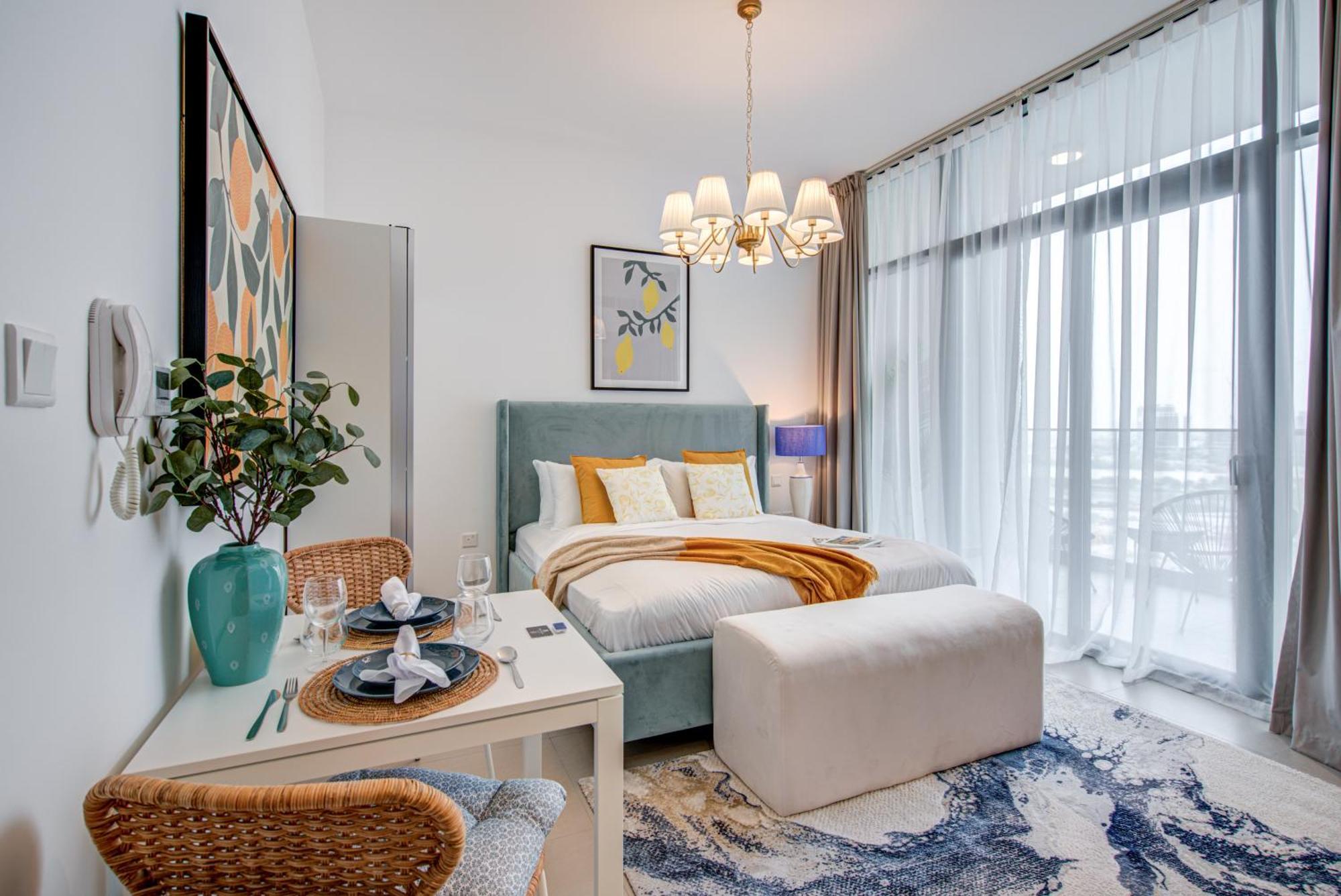 Apartment Trophy Stays-ritzy Retreat In Hills