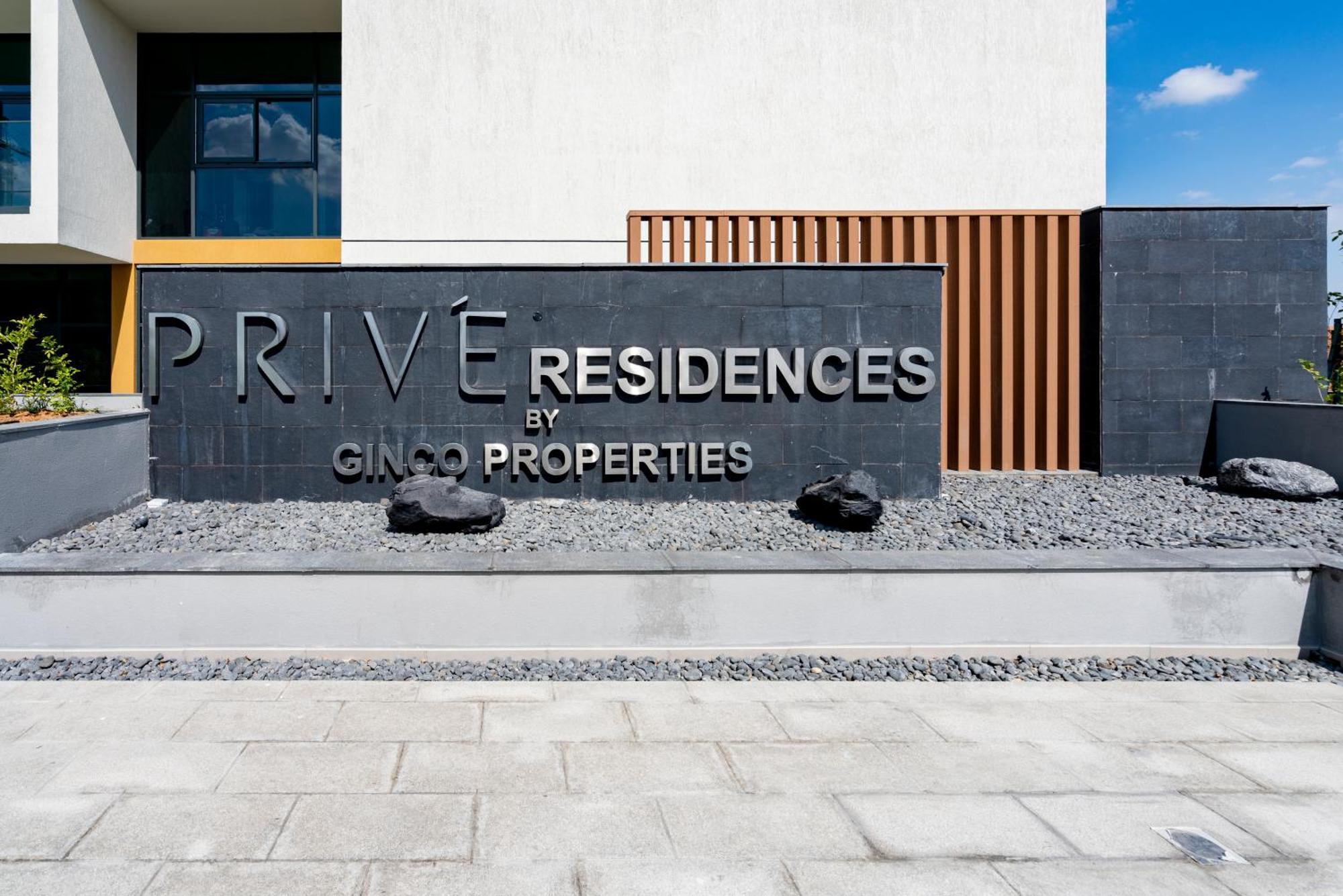 Trophy Stays-ritzy Retreat In Hills Apartment *