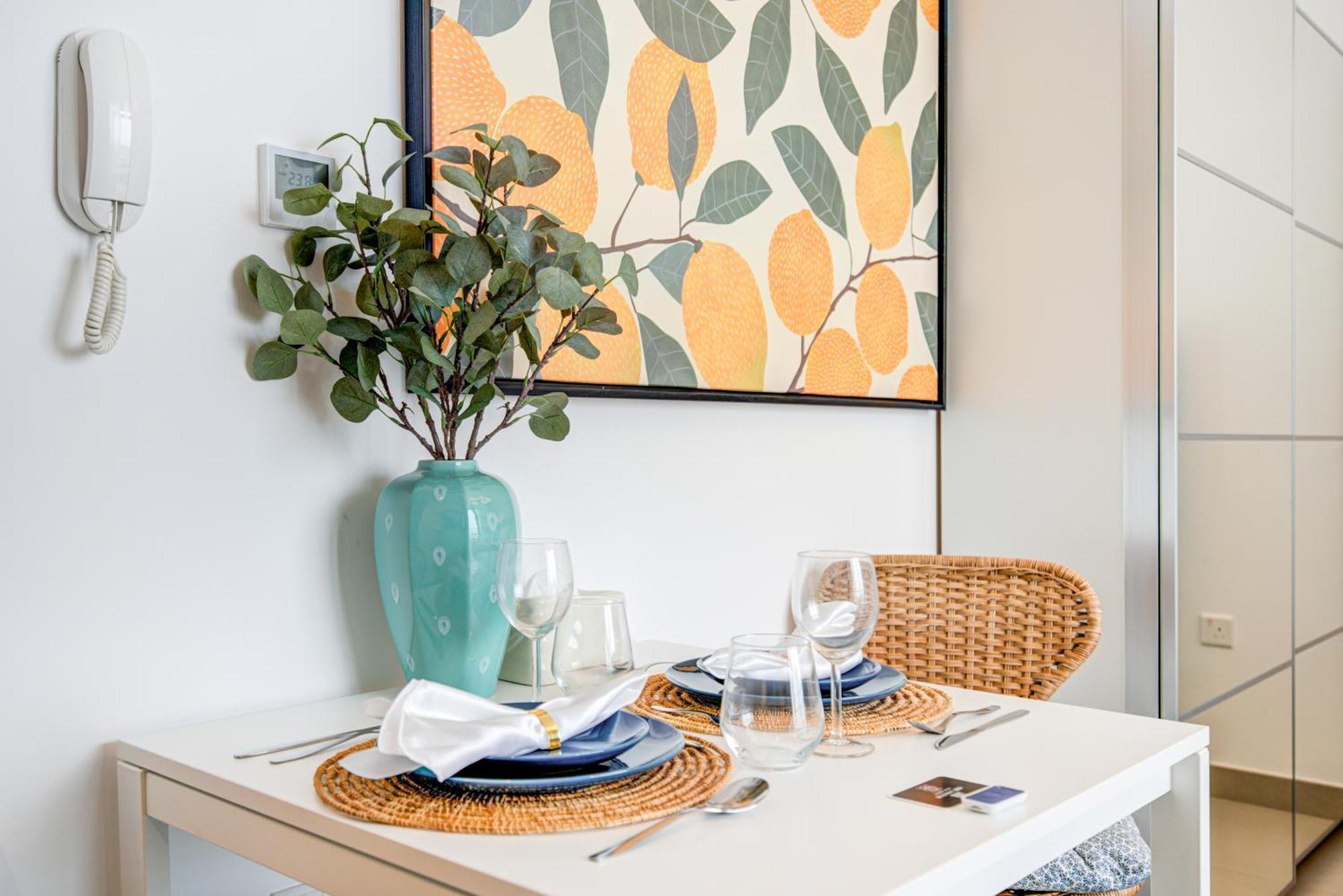Apartment Trophy Stays-ritzy Retreat In Hills *