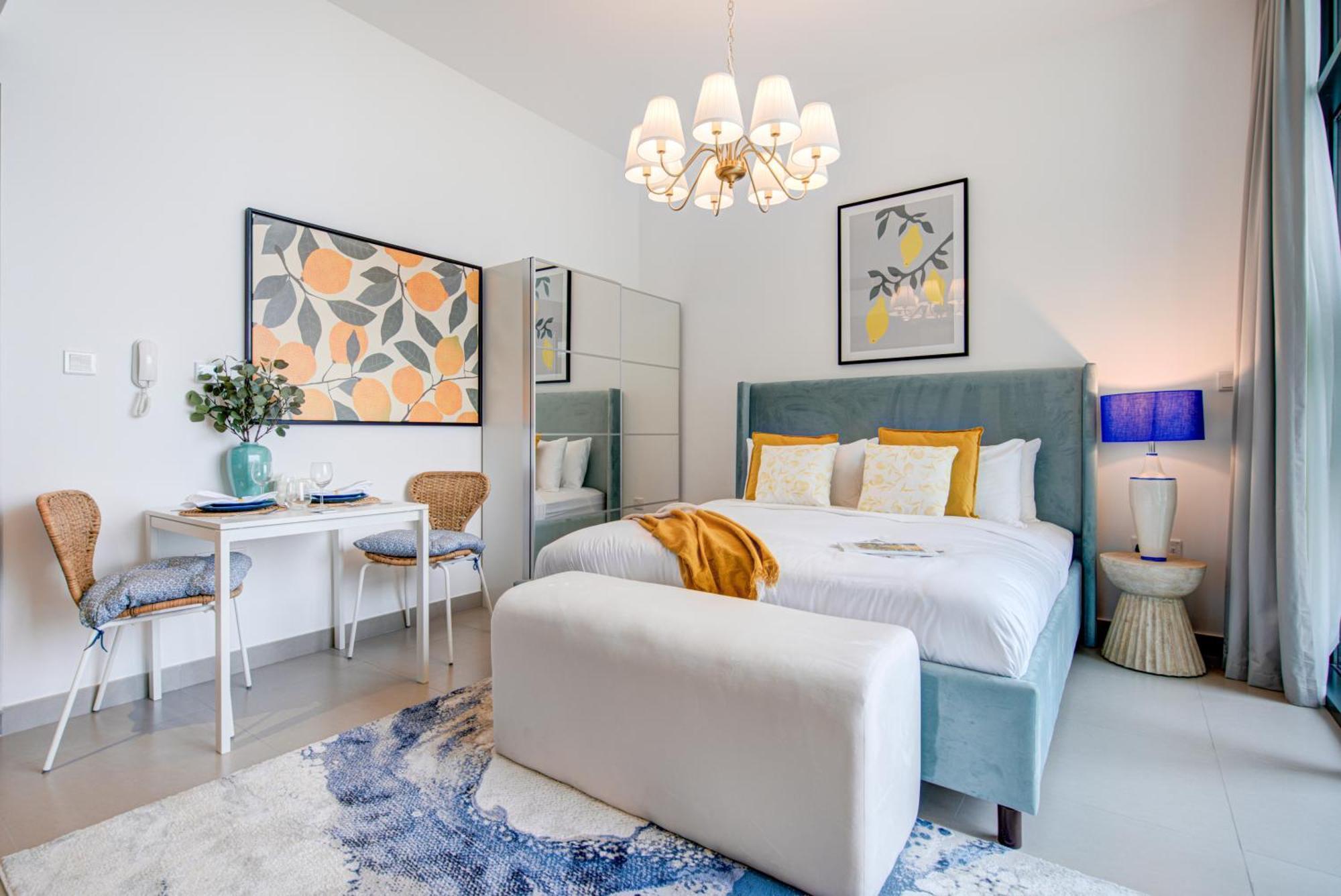 Trophy Stays-ritzy Retreat In Hills Apartment *
