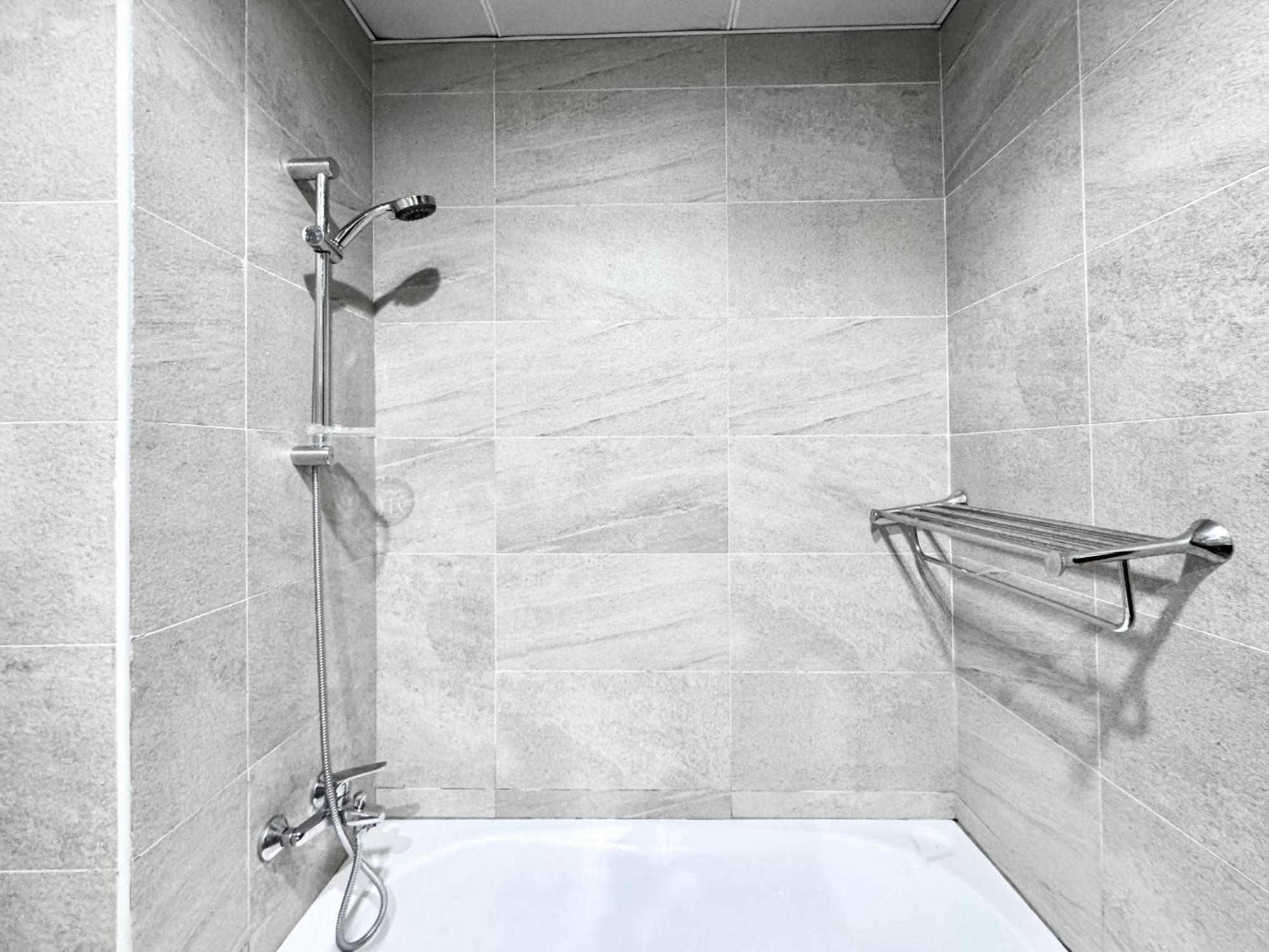 Al Manara Classic Deluxe Apartment Dubai