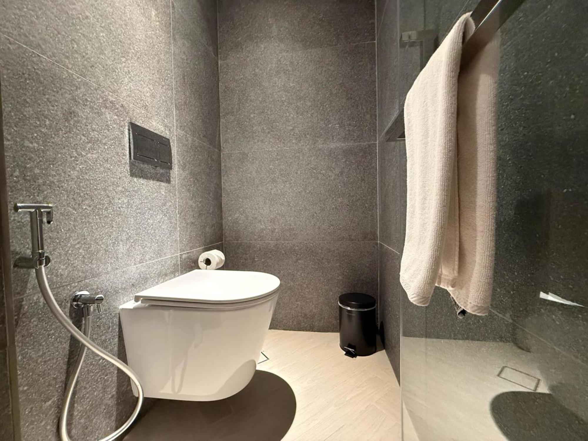 Apartment Modern 1br Getaway In Oxford 212 - Comfort & Ease Dubai