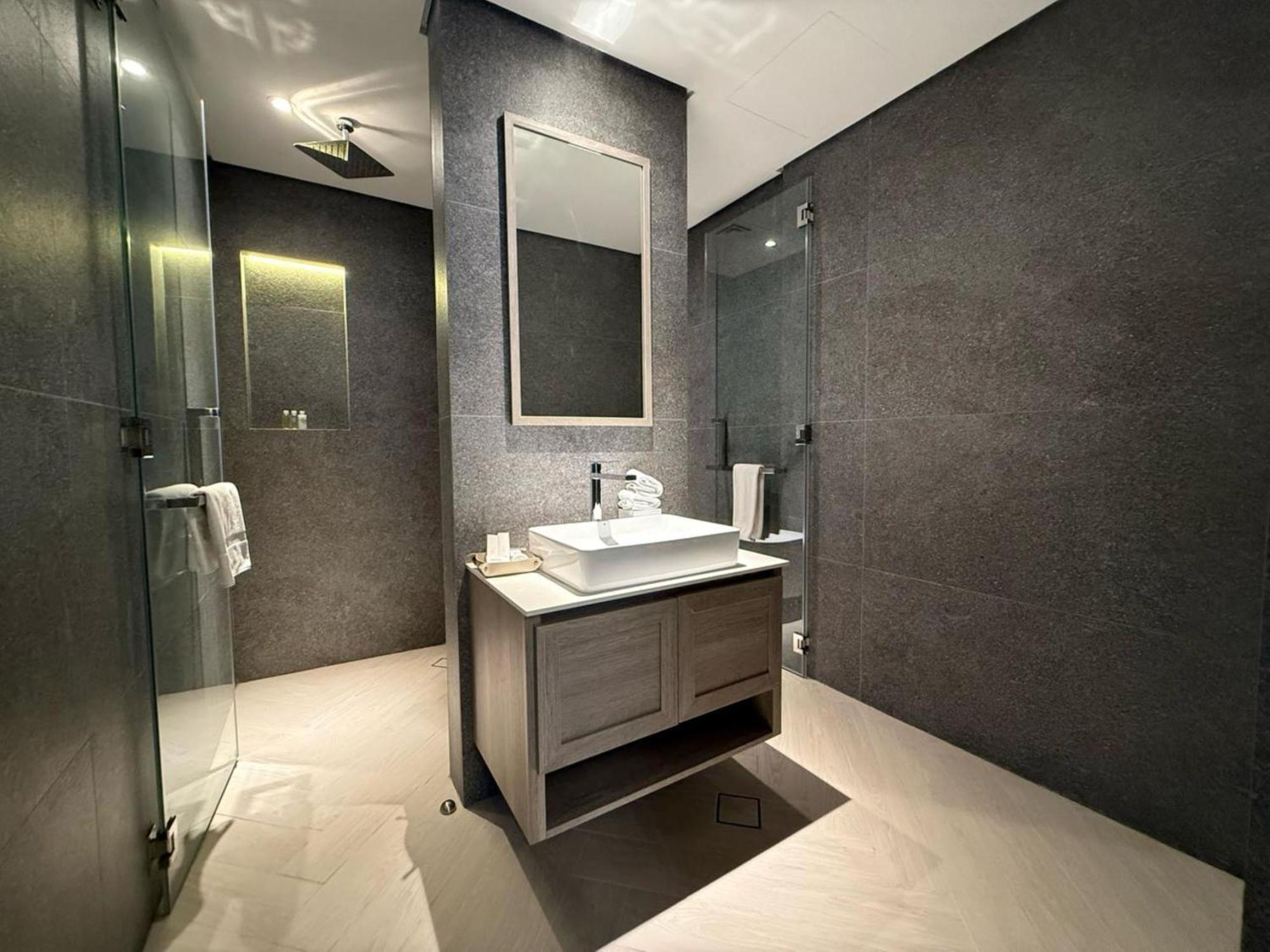 Modern 1br Getaway In Oxford 212 - Comfort & Ease Apartment Dubai
