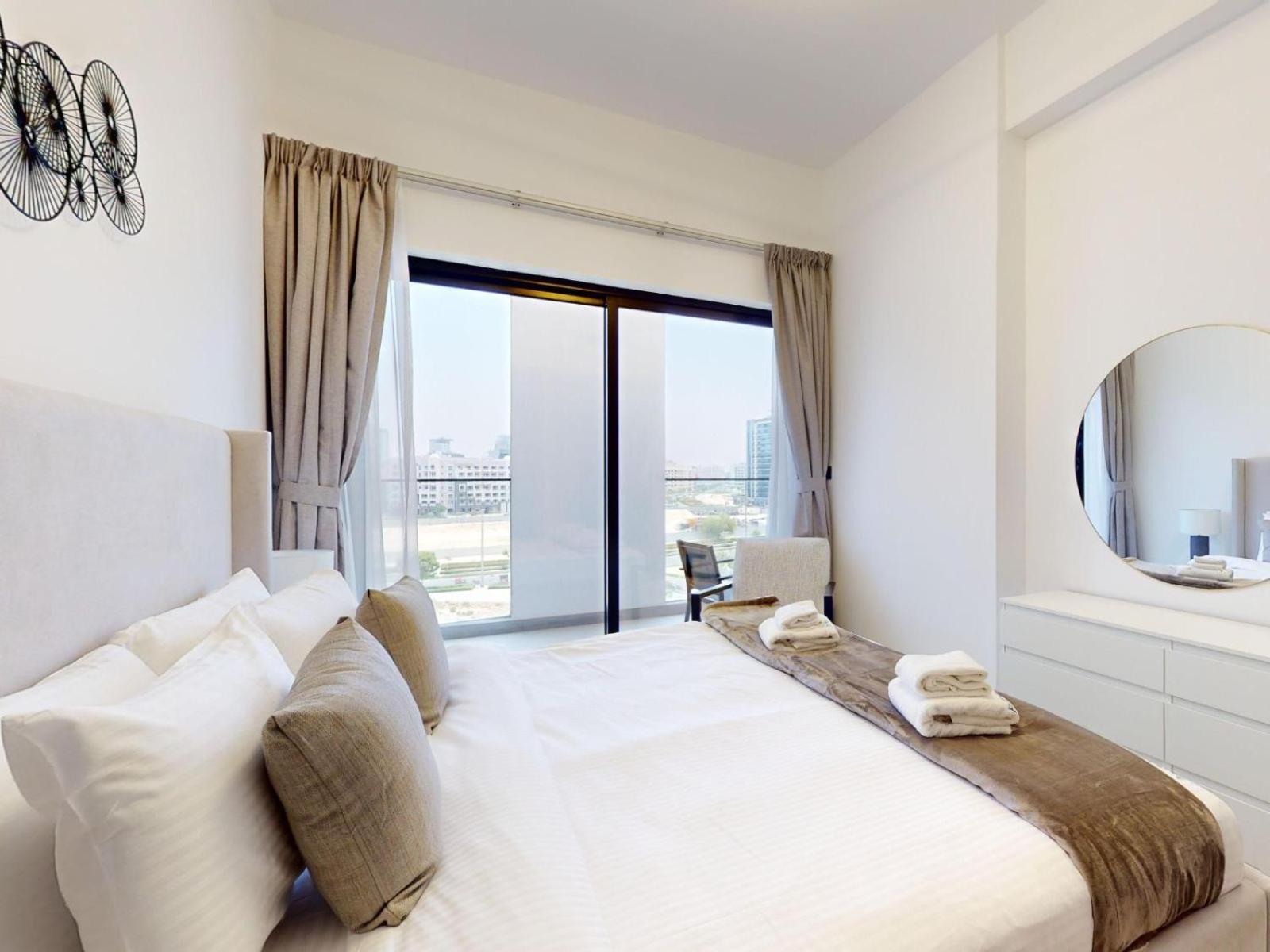 Chic 2br Haven, Fully Furnished In Prime Community Of Arjan