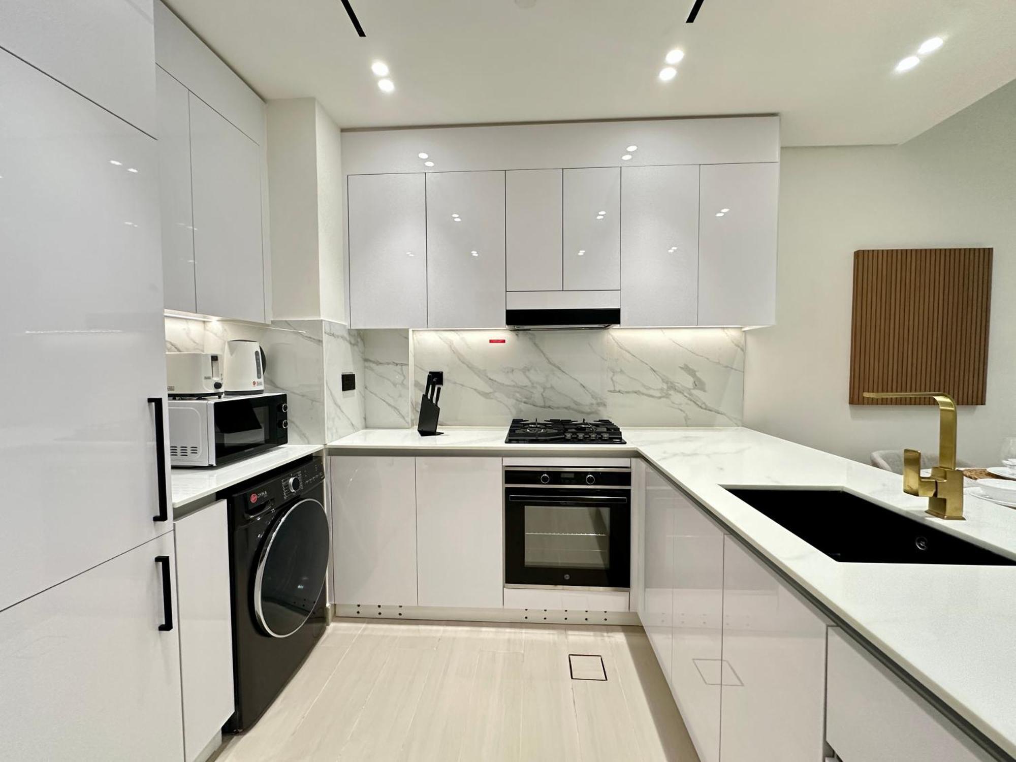 Stylish 1br In Binghatti Amber Apartment Dubai