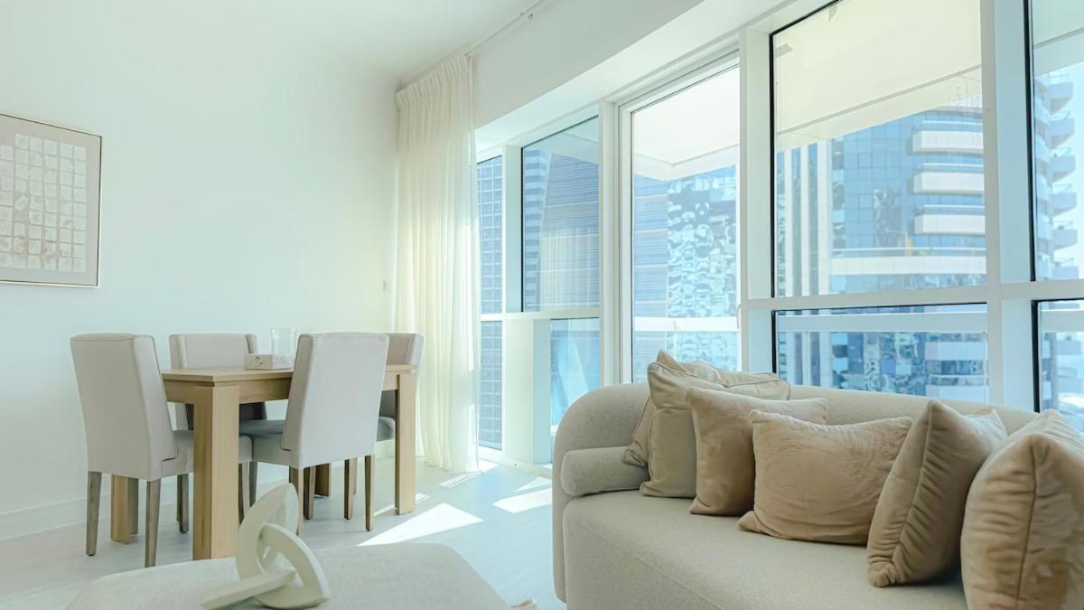 Holiday home Sophisticated 2br In Jlt - Walk To Metro & Dubai