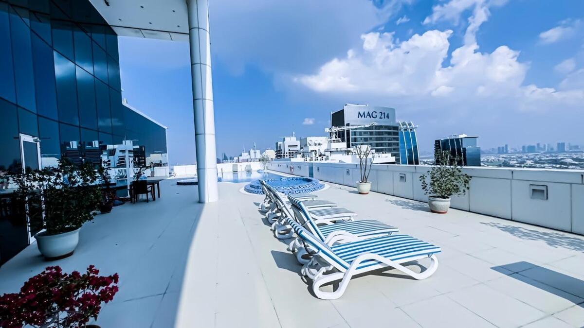 Sophisticated 2br In Jlt - Walk To Metro & * Dubai