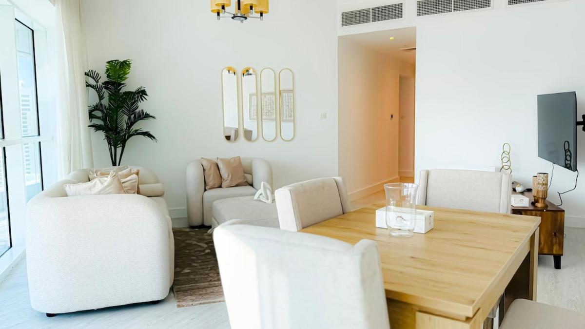 Sophisticated 2br In Jlt - Walk To Metro &