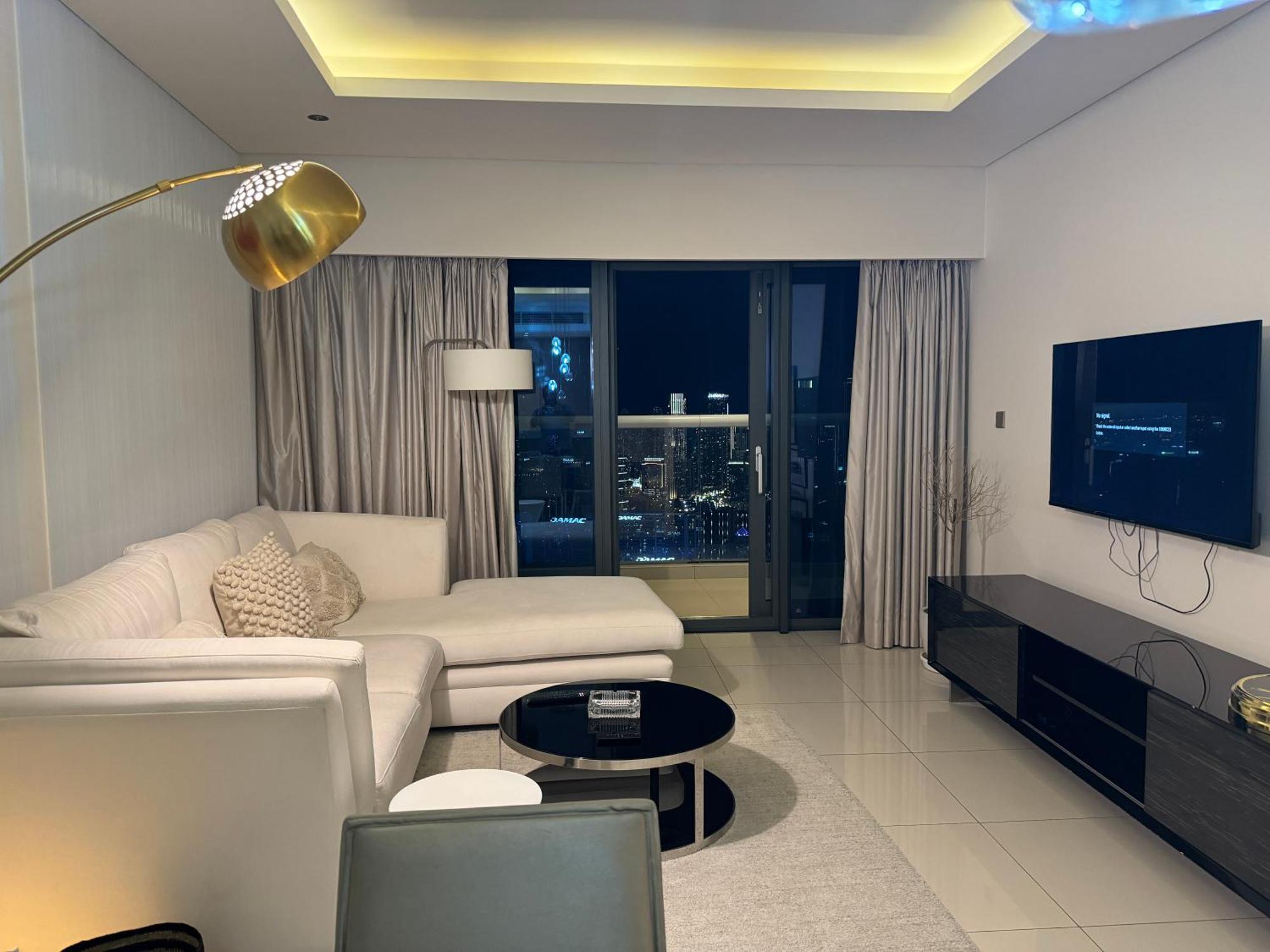 Royal By Damac Paramount Towers B Burj Khalifa Views Apartment *
